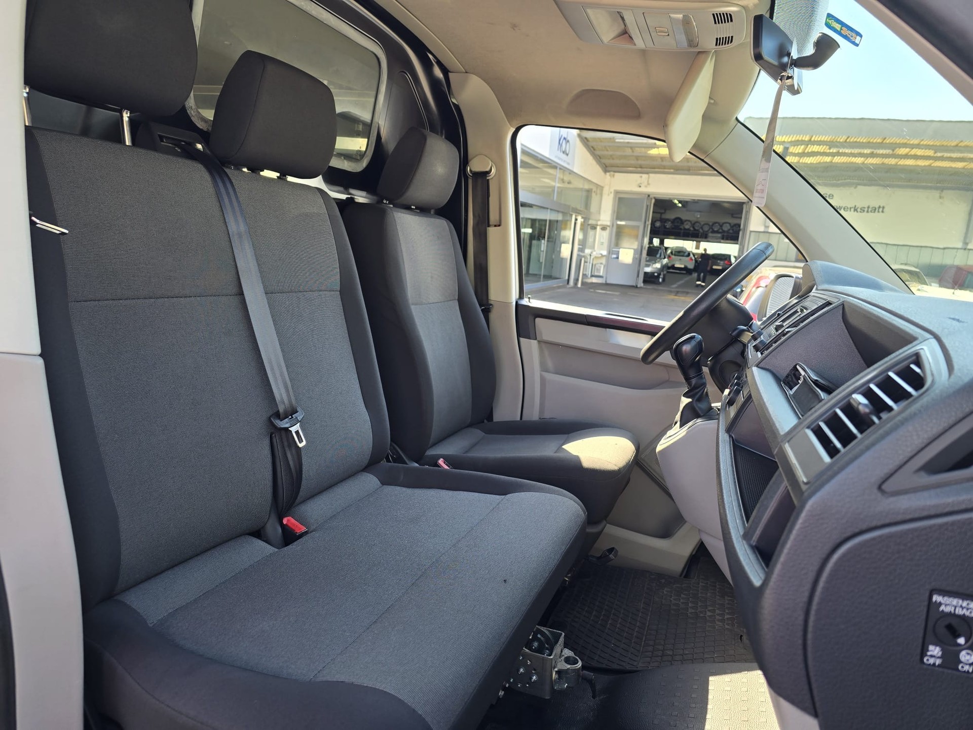 VW T6 2.0 TDI DSG-image-12