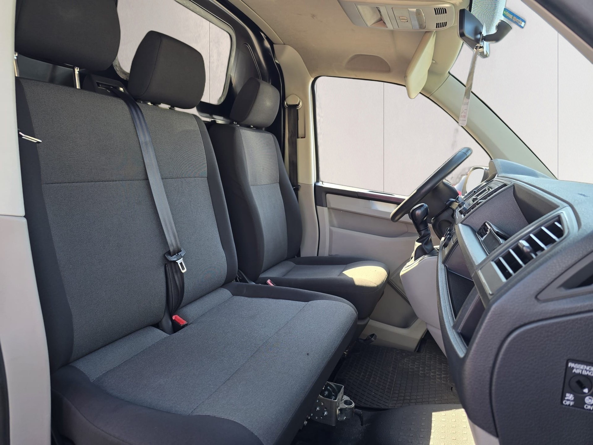 VW T6 2.0 TDI DSG-image-13