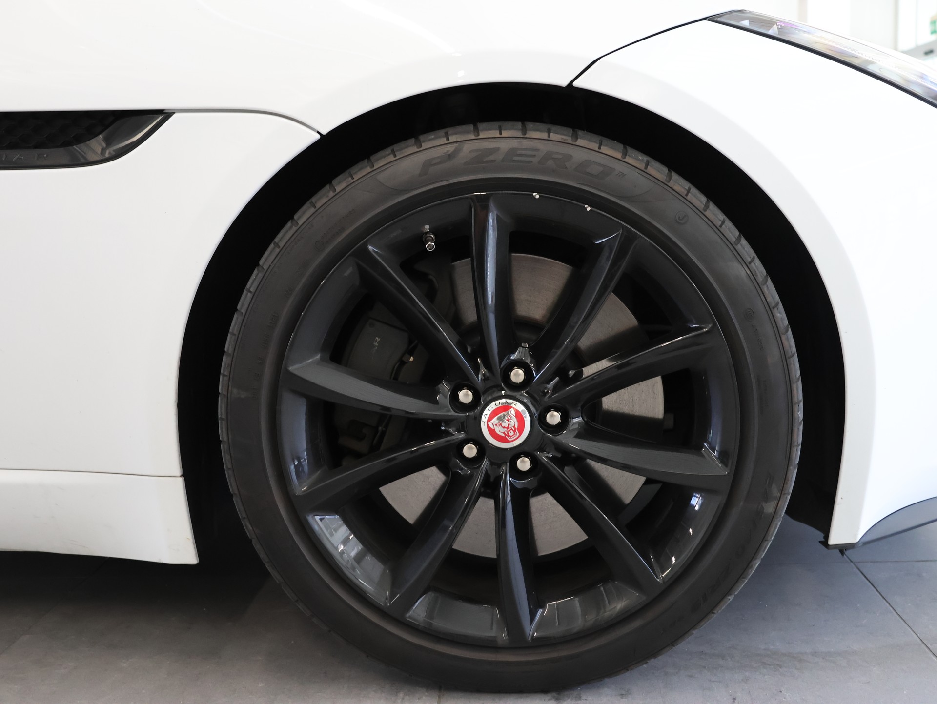 JAGUAR F-Type Coupé S 3.0 V6 S/C *Panorama* *Rückfahrkamera*-image-22