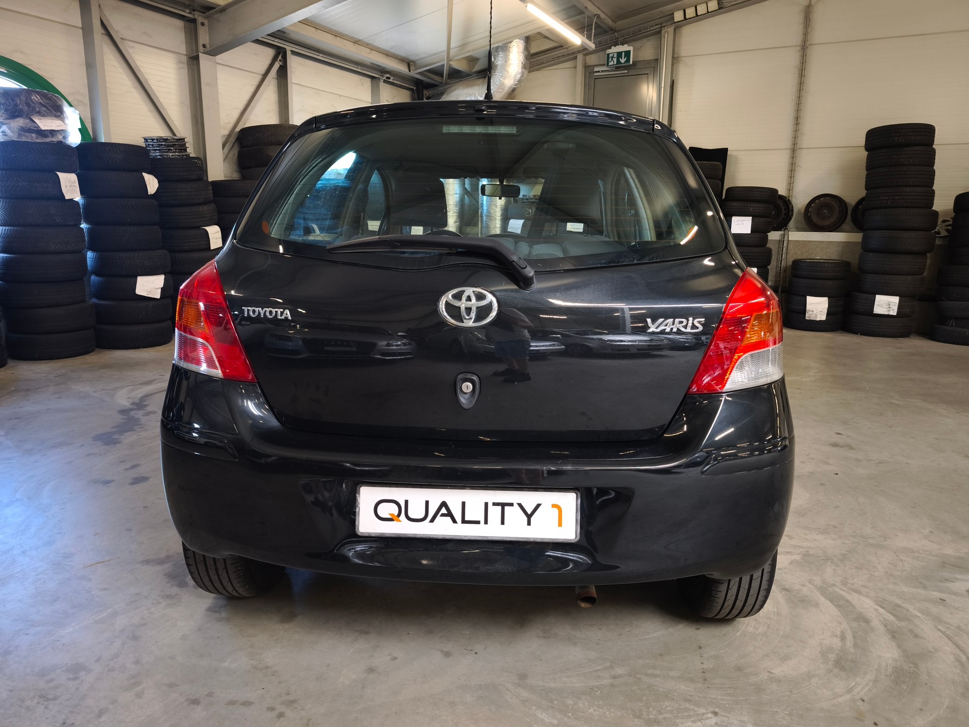 TOYOTA Yaris 1.33 Linea Terra-image-3