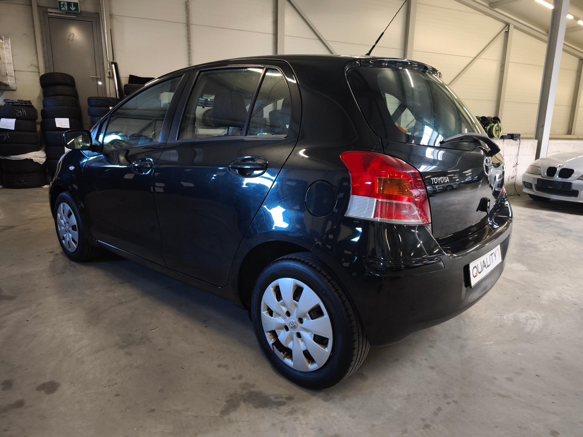 TOYOTA Yaris 1.33 Linea Terra-image-4