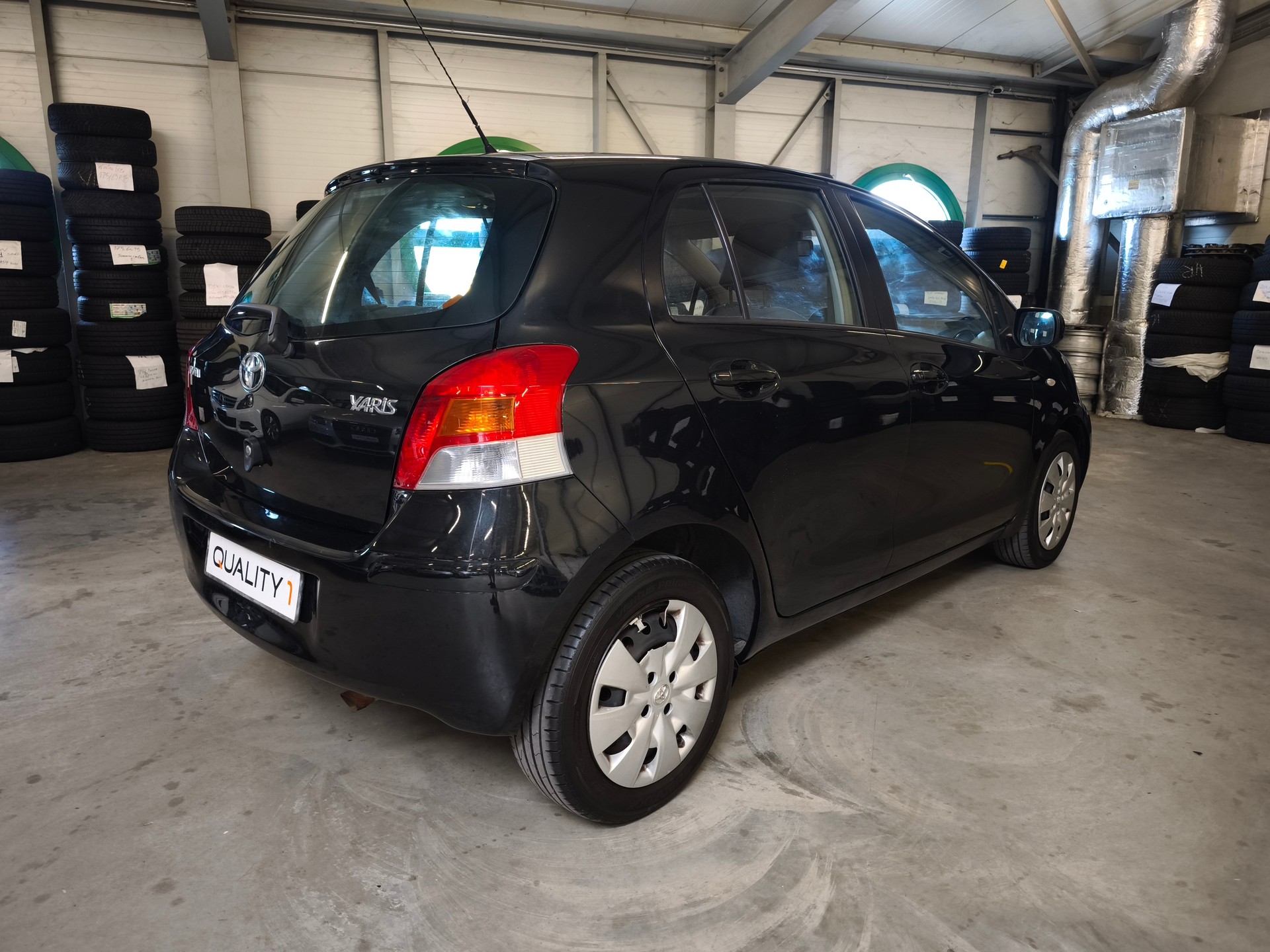 TOYOTA Yaris 1.33 Linea Terra-image-2