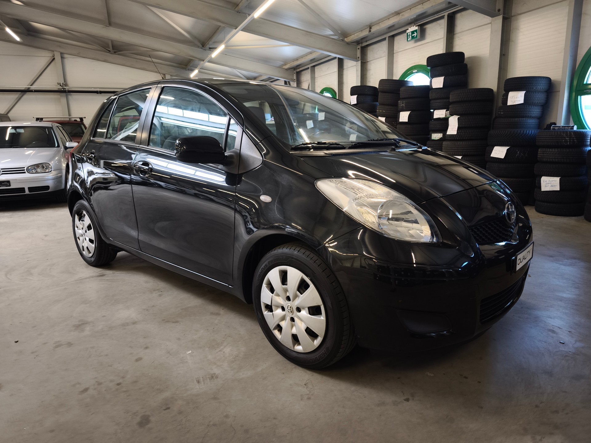 TOYOTA Yaris 1.33 Linea Terra-image-1