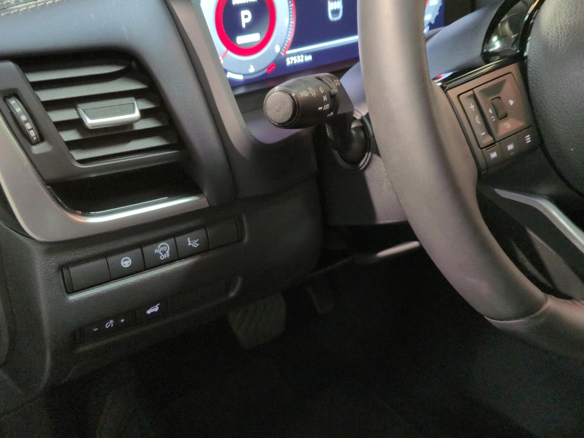 NISSAN Qashqai 1.3 DIG-T MHEV Tekna+ Xtronic-image-19