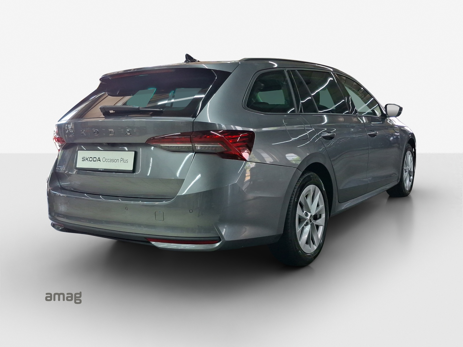 SKODA Octavia Combi 1.5 TSI mHEV DSG Dynamic-image-4