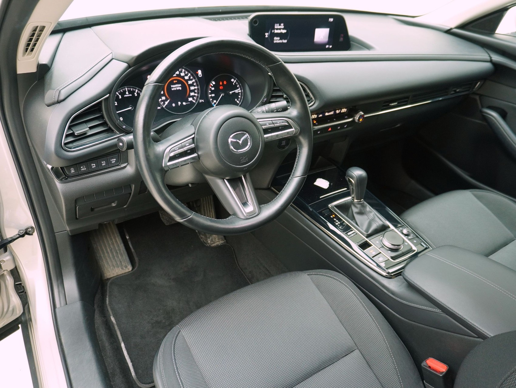 MAZDA CX-30 2.0 Ambition Plus AWD-image-10