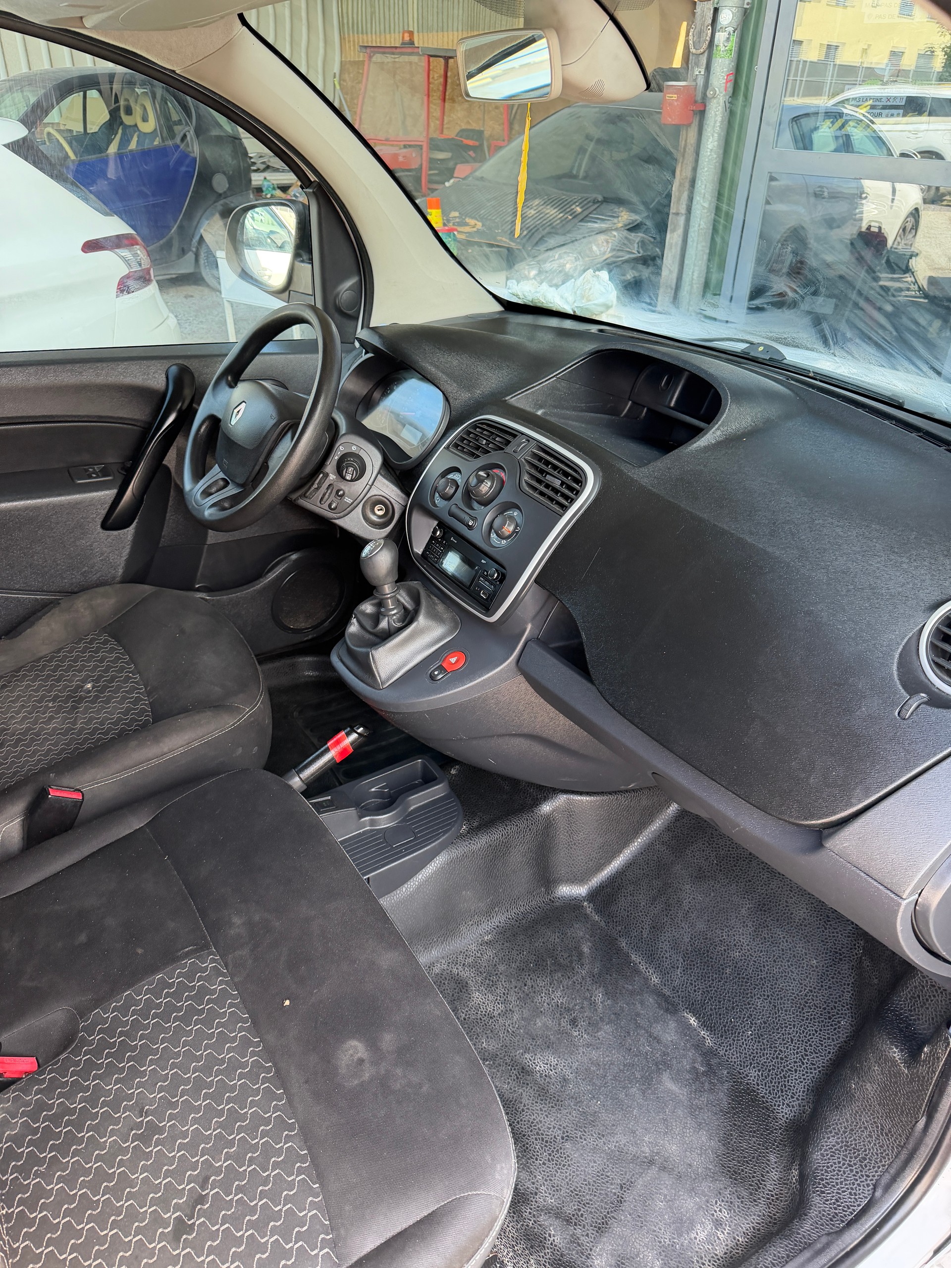 RENAULT Kangoo Medium TCe 115 ENERGY Business-image-9