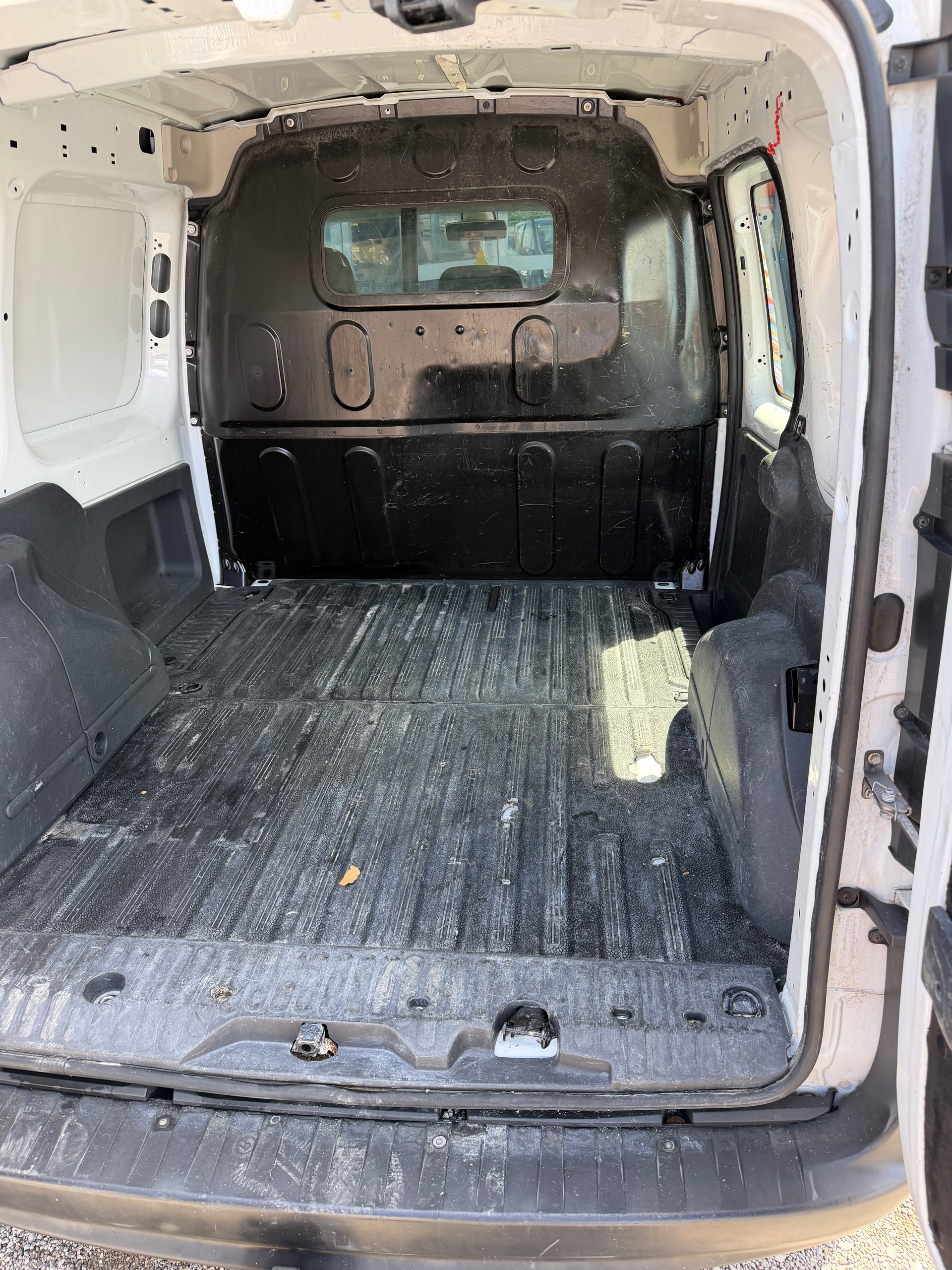 RENAULT Kangoo Medium TCe 115 ENERGY Business-image-11