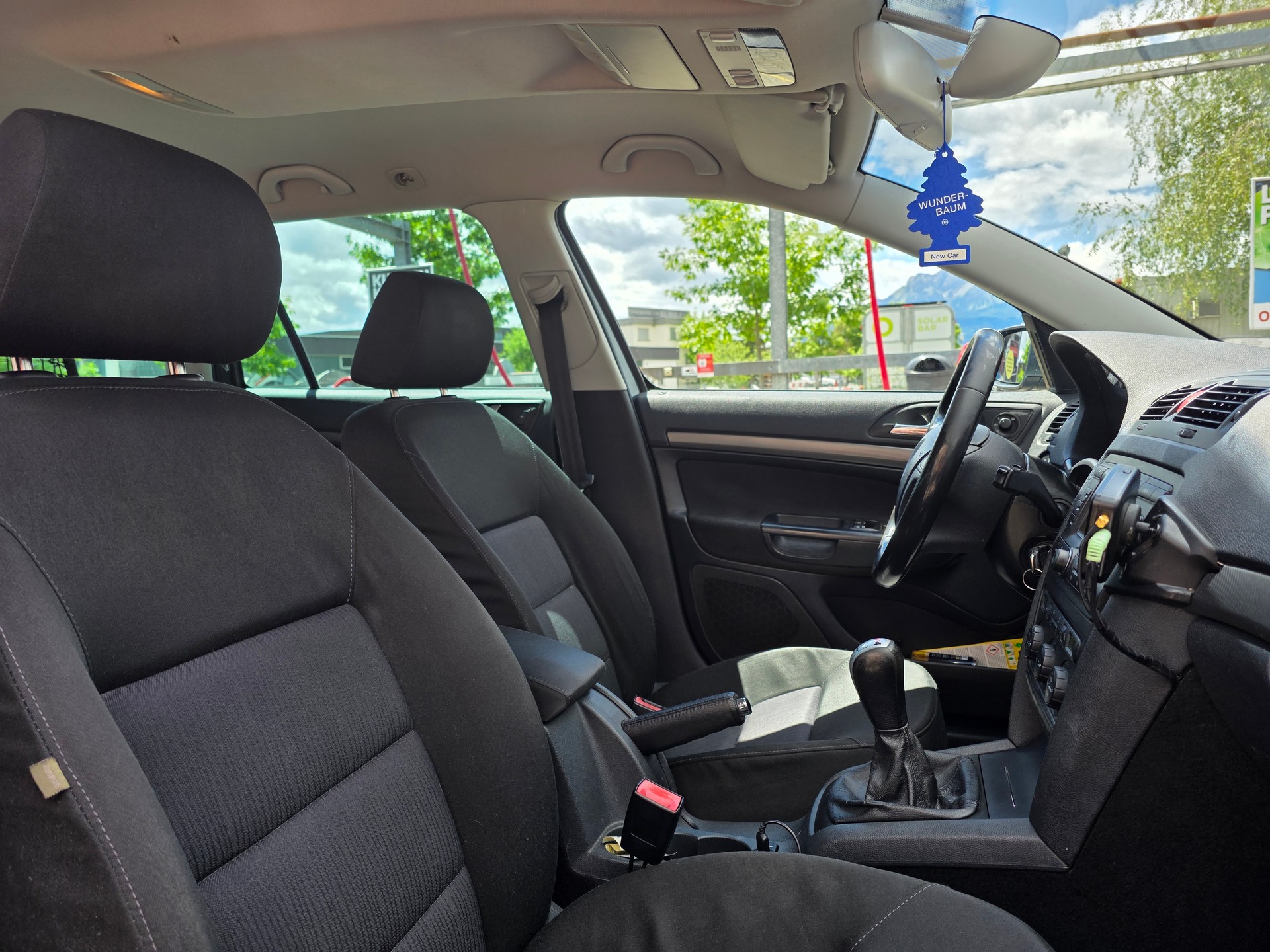 SKODA Octavia 1.9 TDI Swiss Adventure 4x4-image-7