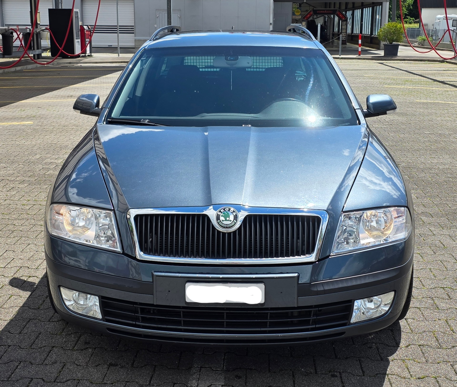 SKODA Octavia 1.9 TDI Swiss Adventure 4x4-image-1