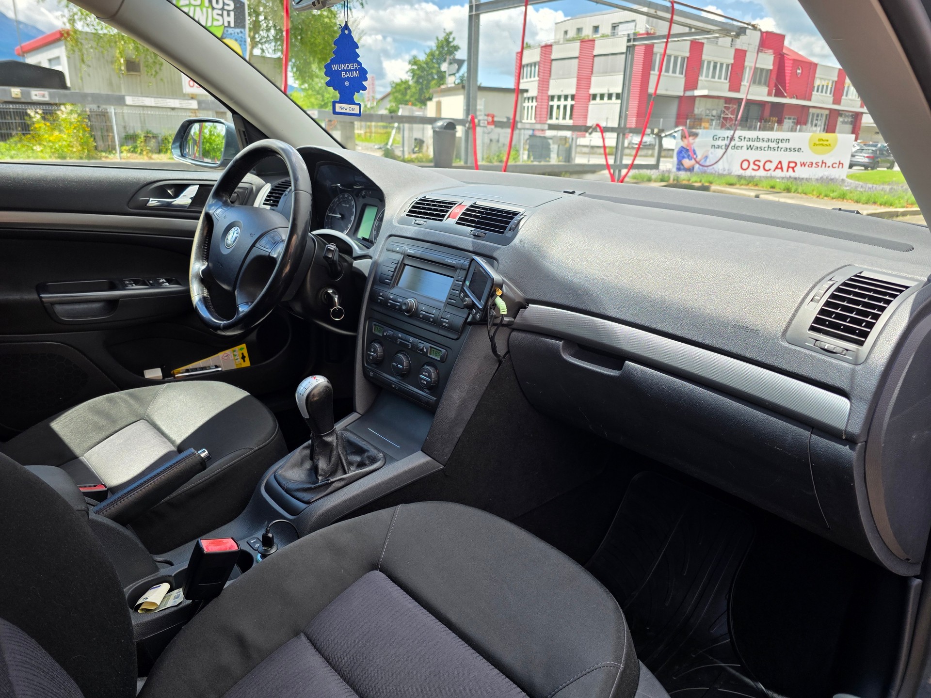 SKODA Octavia 1.9 TDI Swiss Adventure 4x4-image-6
