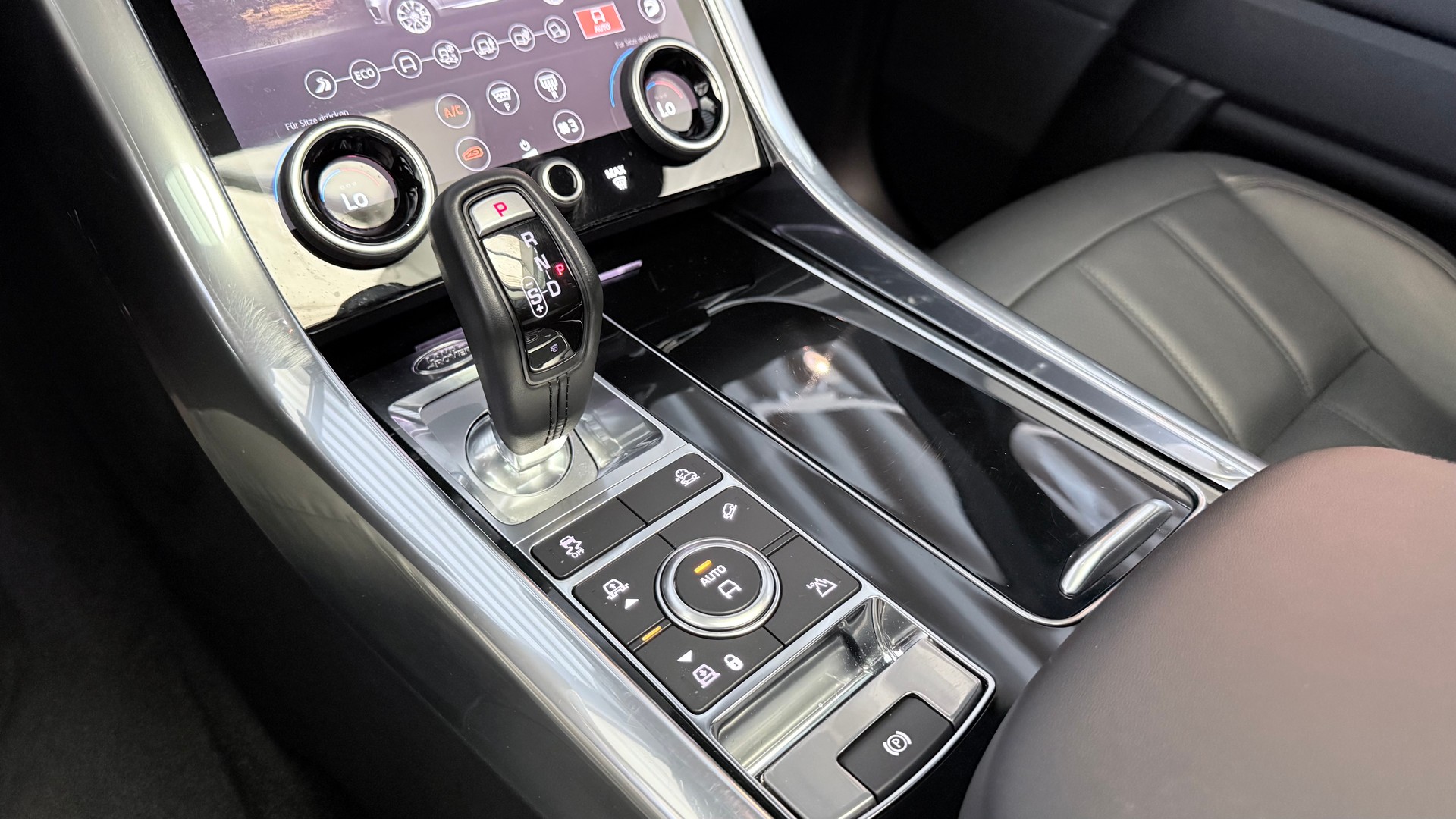 LAND ROVER Range Rover Sport 5.0 V8 SC HSE Dynamic-image-16