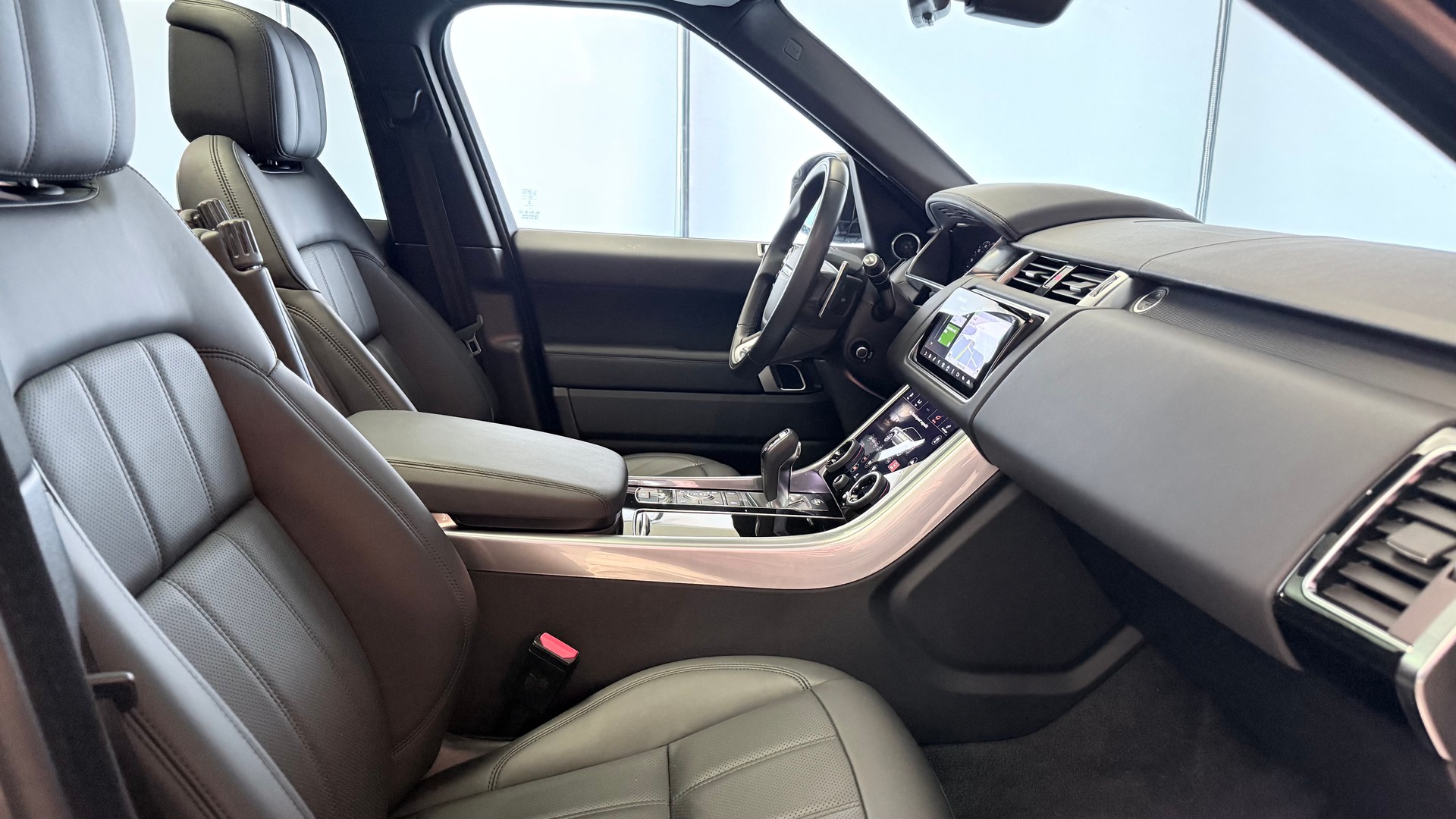 LAND ROVER Range Rover Sport 5.0 V8 SC HSE Dynamic-image-24