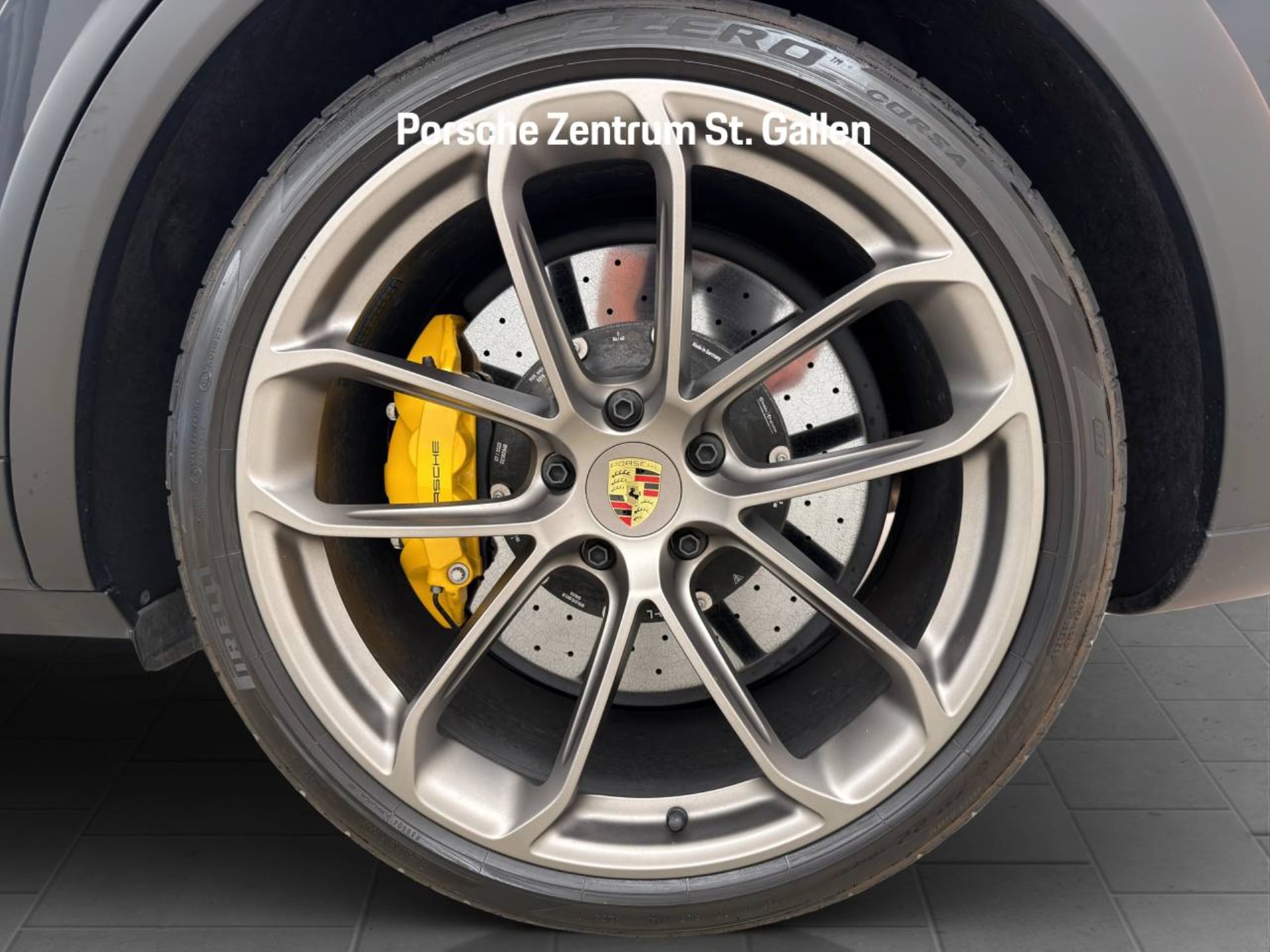 PORSCHE Cayenne Turbo GT-image-10