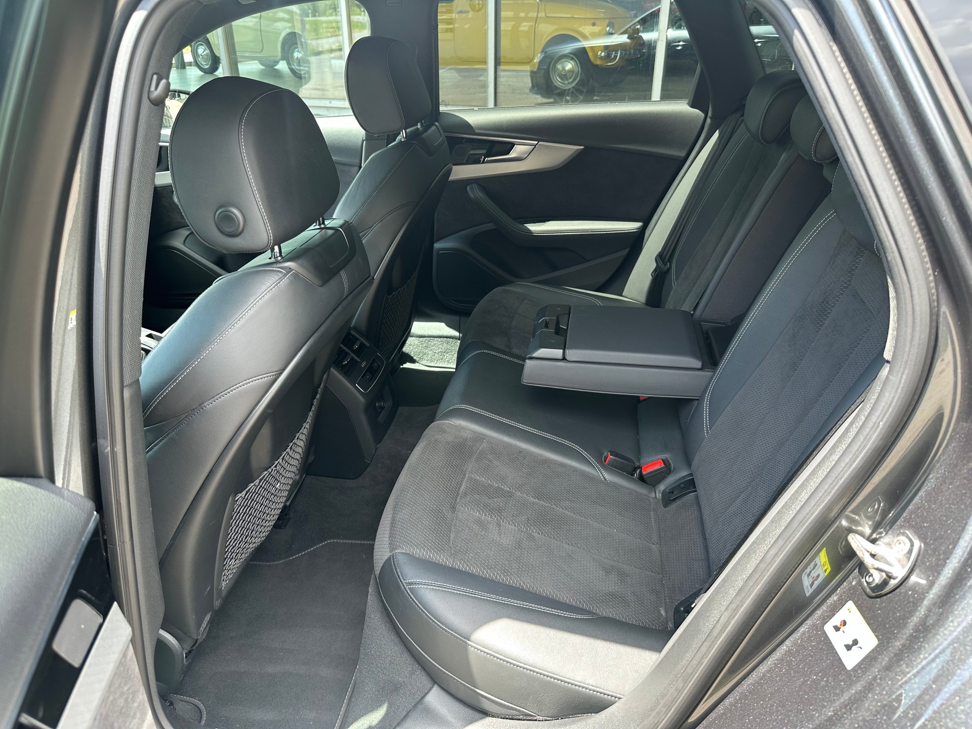 AUDI A4 Avant 40 TDI S-Line quattro S-tronic-image-5