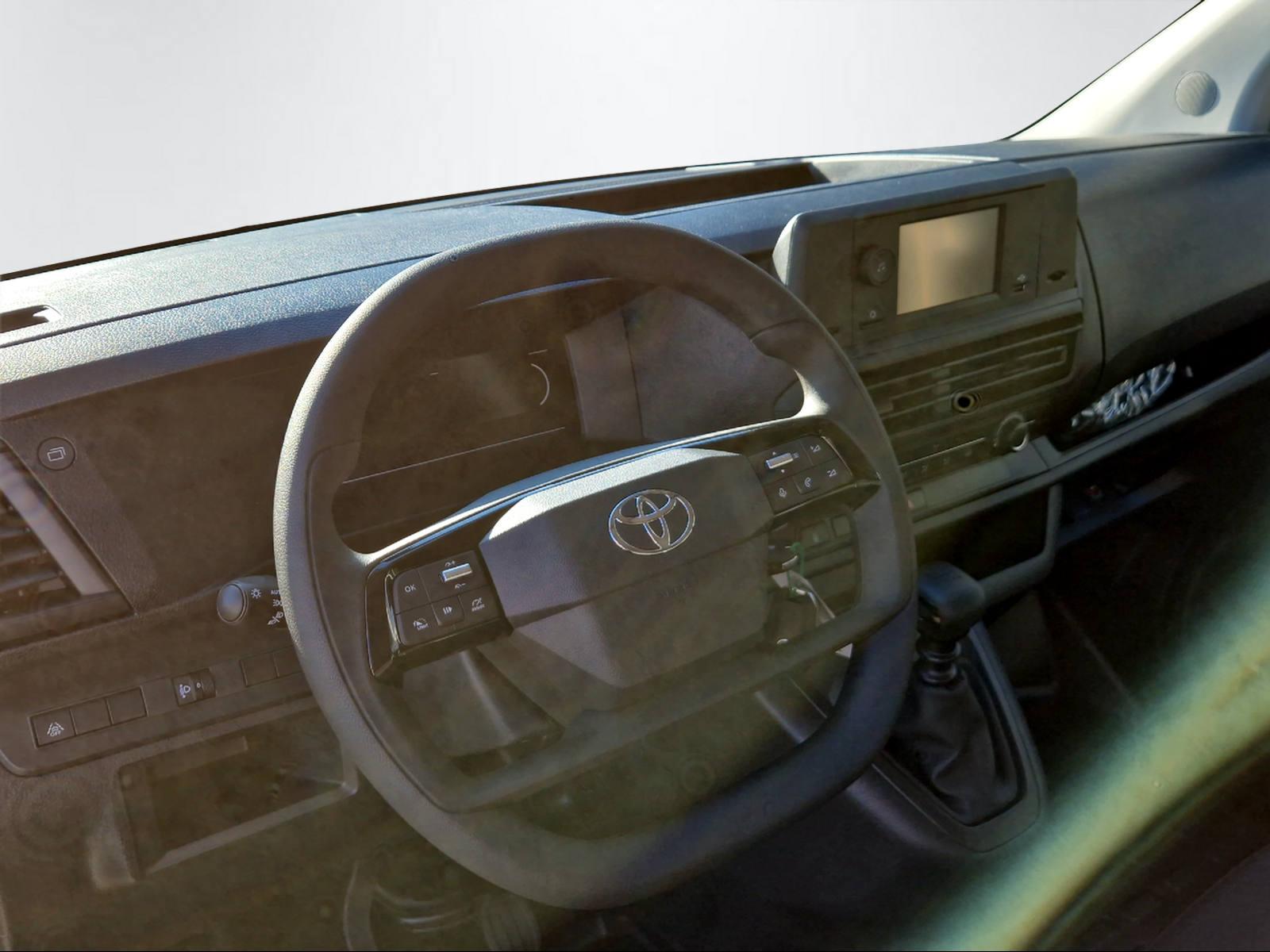 TOYOTA PROACE Van L1 2.0 D Active-image-4