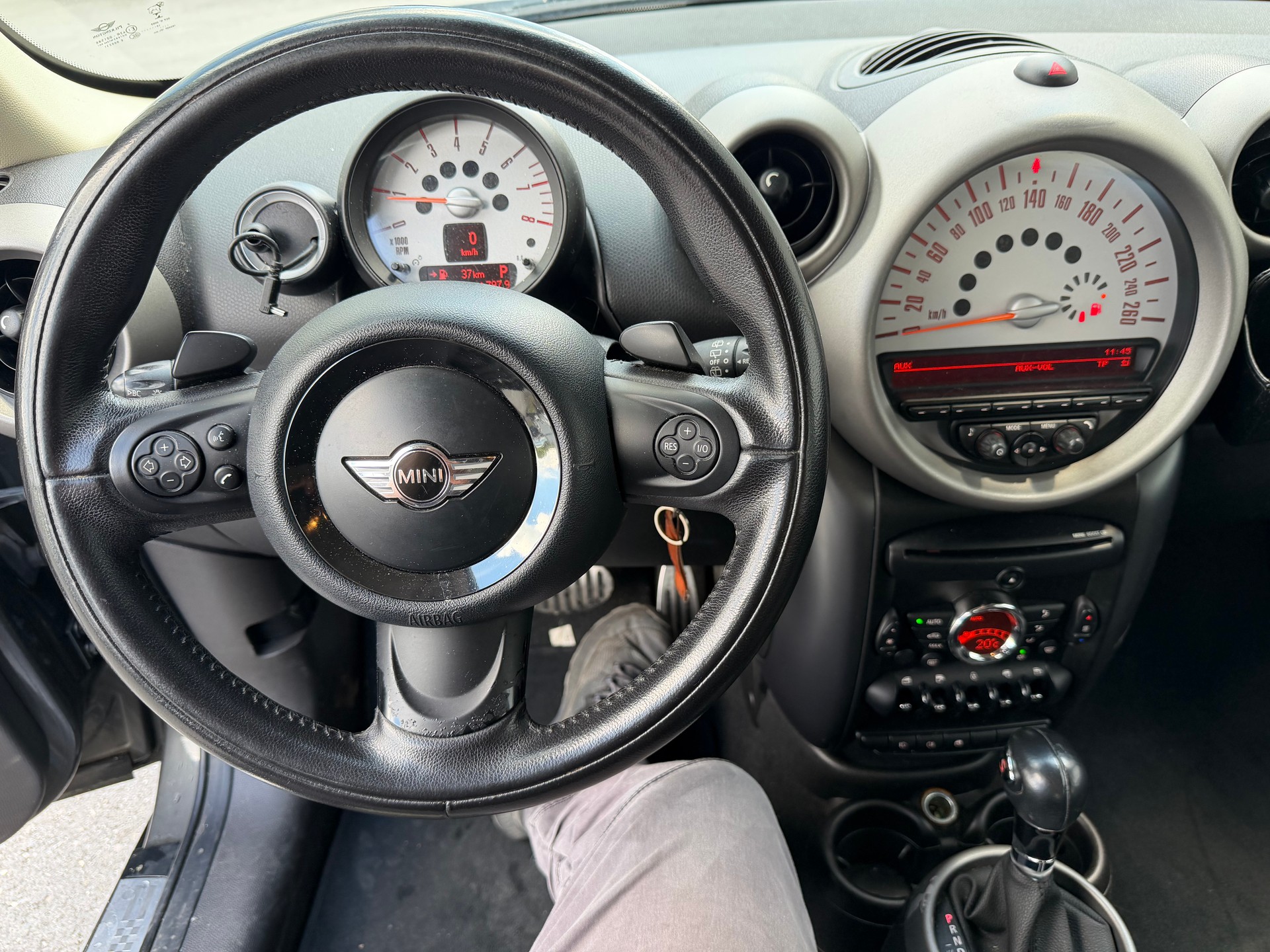 MINI Countryman Cooper S FWD Steptronic-image-10