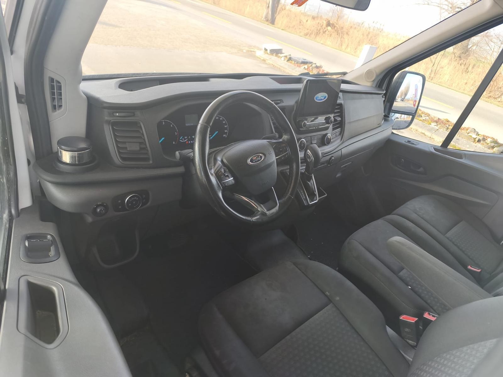 FORD Transit Van 350 L2 Trend 2.0 TDCi 130 FWD A-image-9