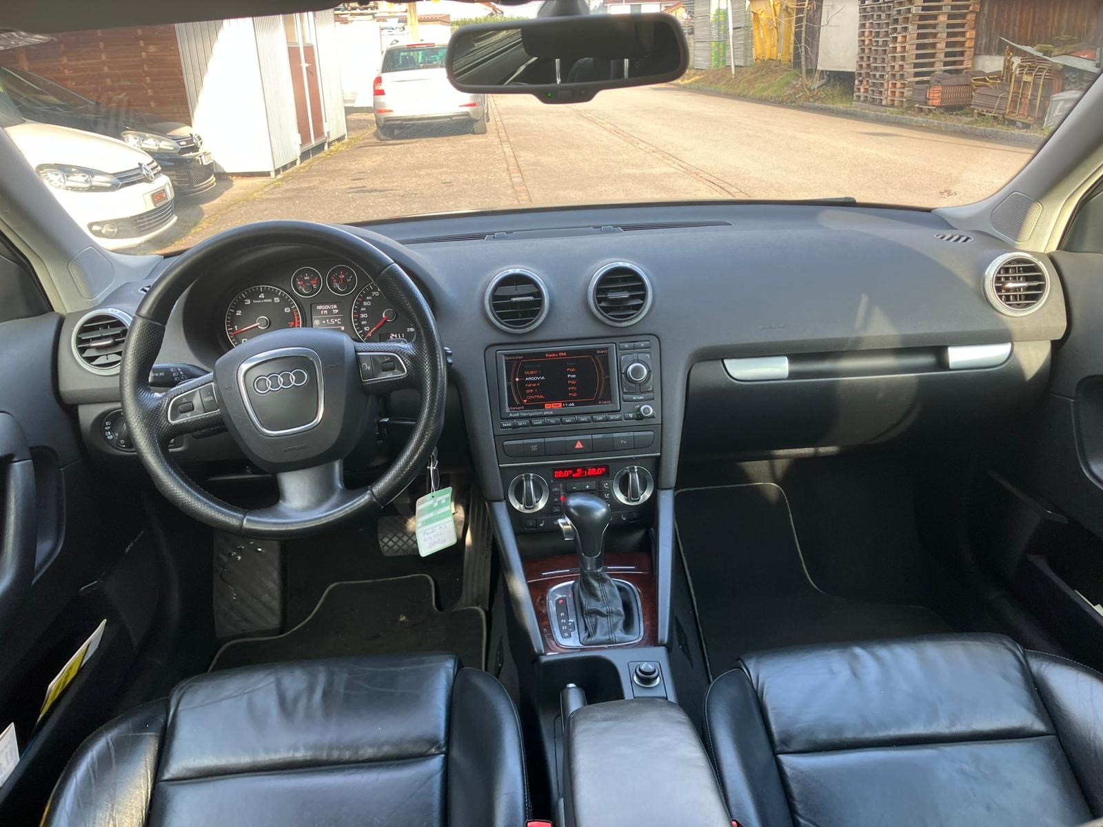 AUDI A3 Sportback 1.4 TFSI Ambition S-tronic-image-7