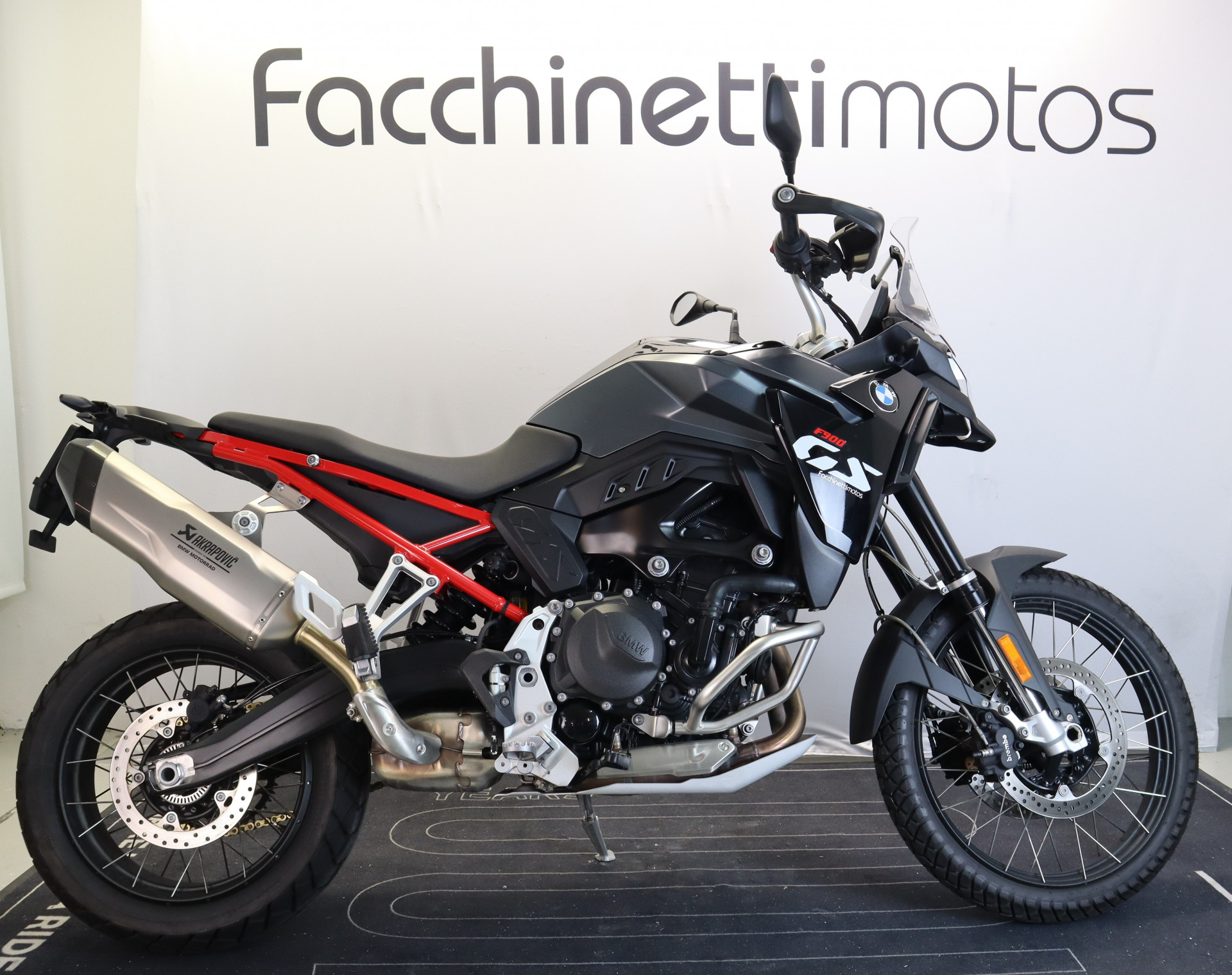 BMW F 900 GS