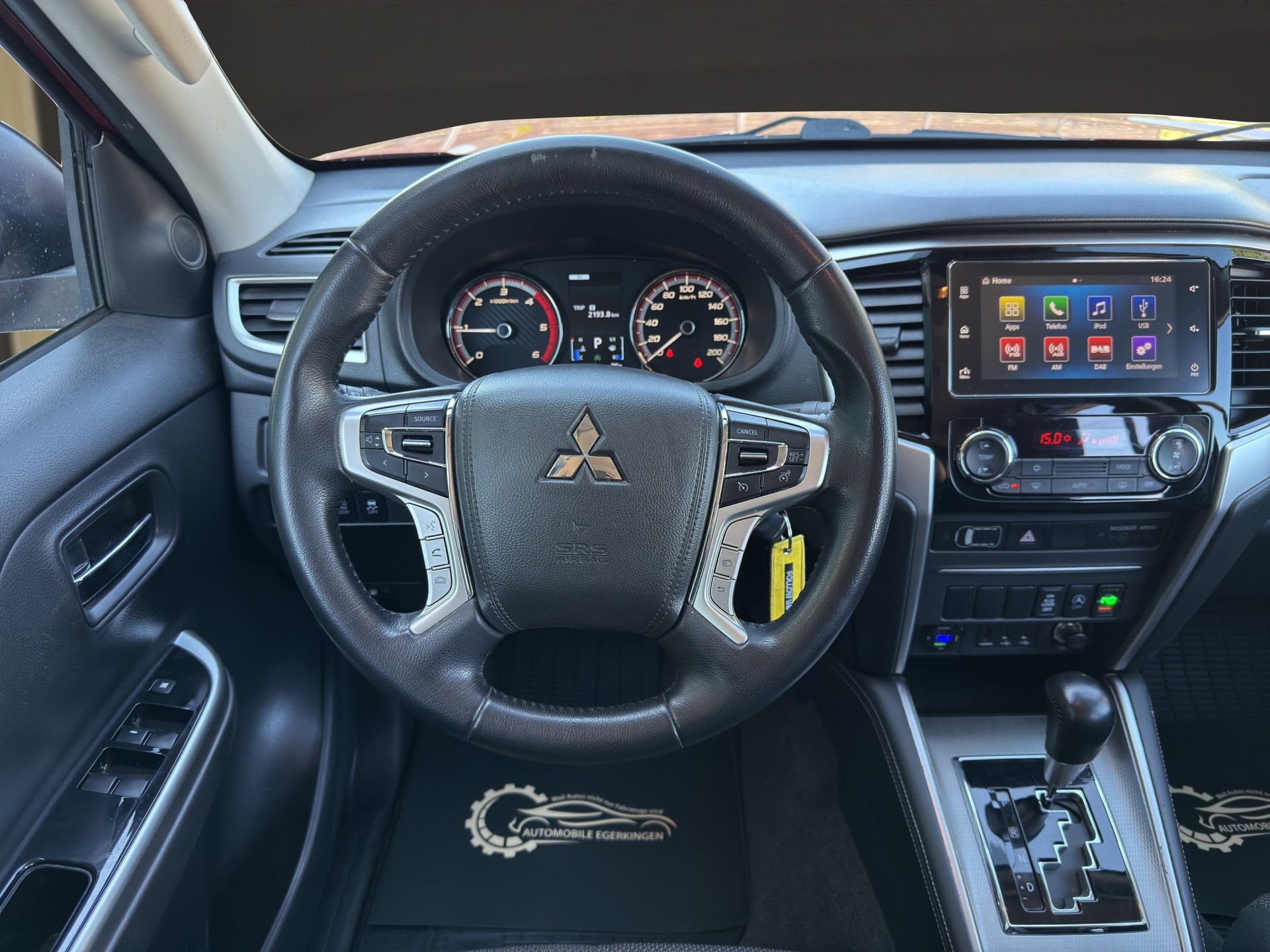 MITSUBISHI L 200 2.2 Style Double Cab Automat-image-11