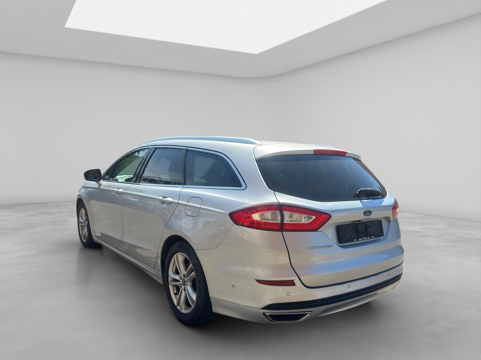 FORD Mondeo 2.0 TDCi Titanium PowerShift-image-3