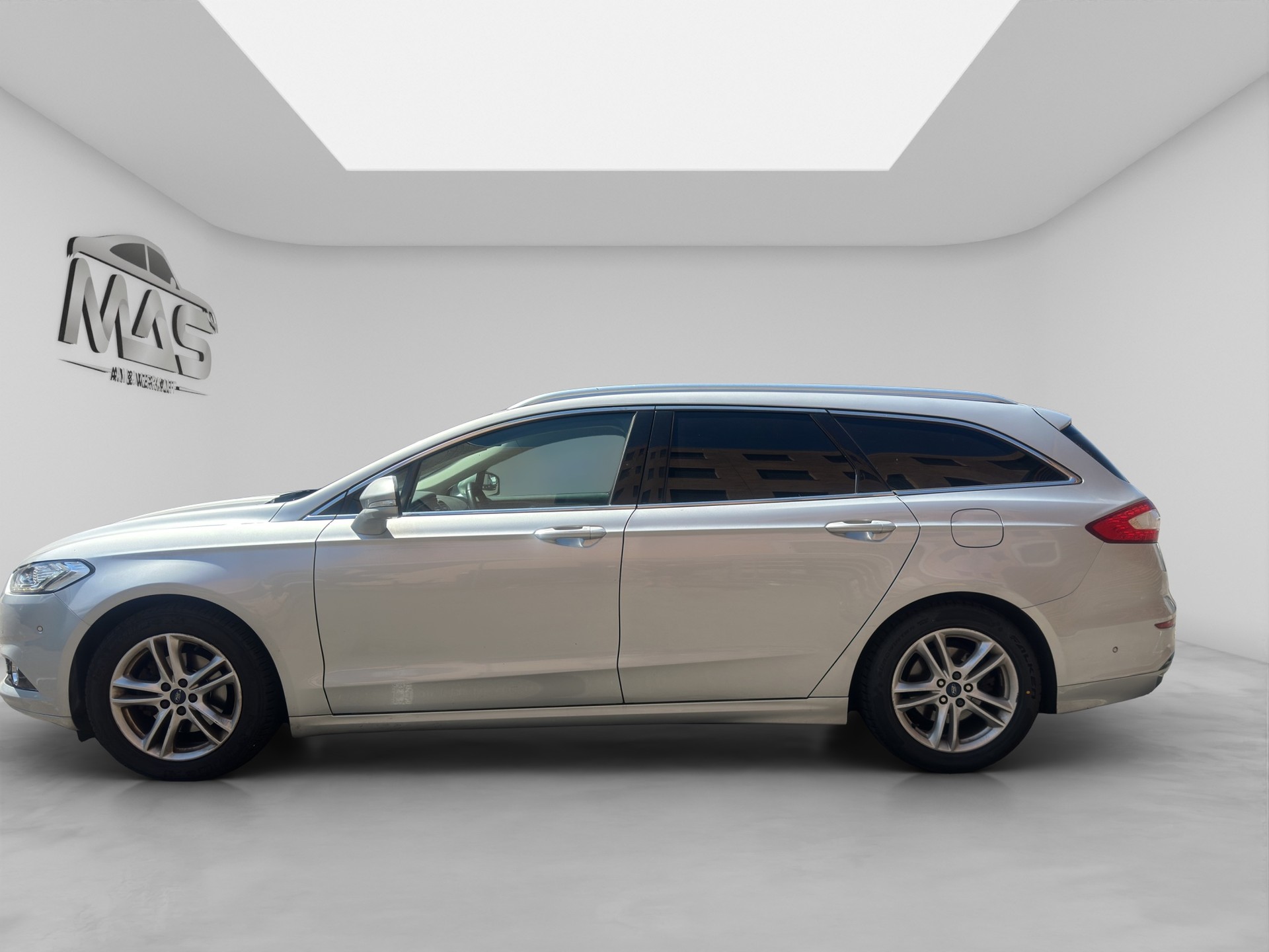 FORD Mondeo 2.0 TDCi Titanium PowerShift-image-2
