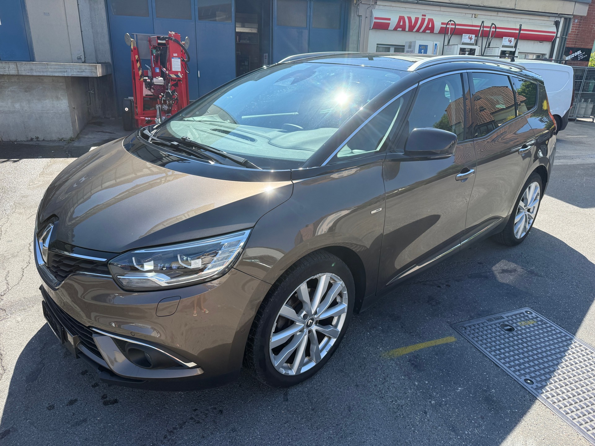 RENAULT Grand Scénic 1.2 16V Turbo Bose-image-1