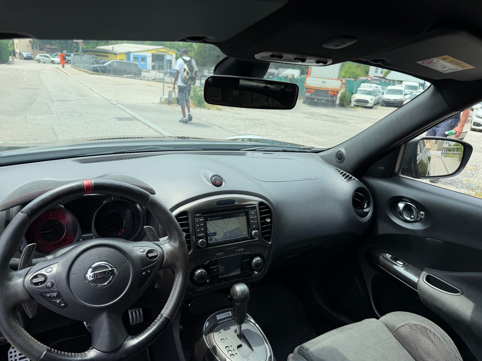 NISSAN Juke 1.6 DIG-T Nismo RS Swiss Ed 4x4 Xtronic M-CVT-image-9
