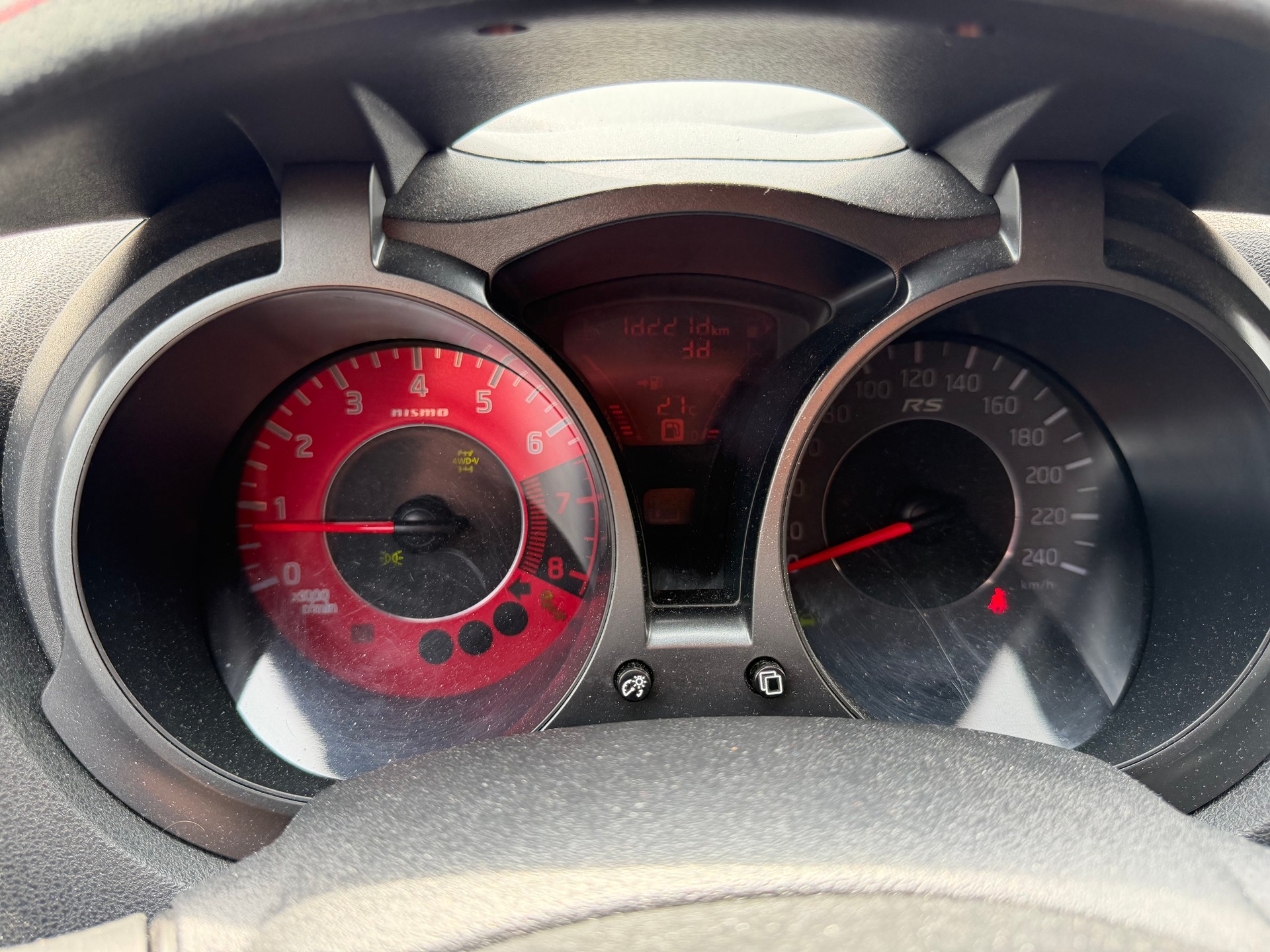NISSAN Juke 1.6 DIG-T Nismo RS Swiss Ed 4x4 Xtronic M-CVT-image-10