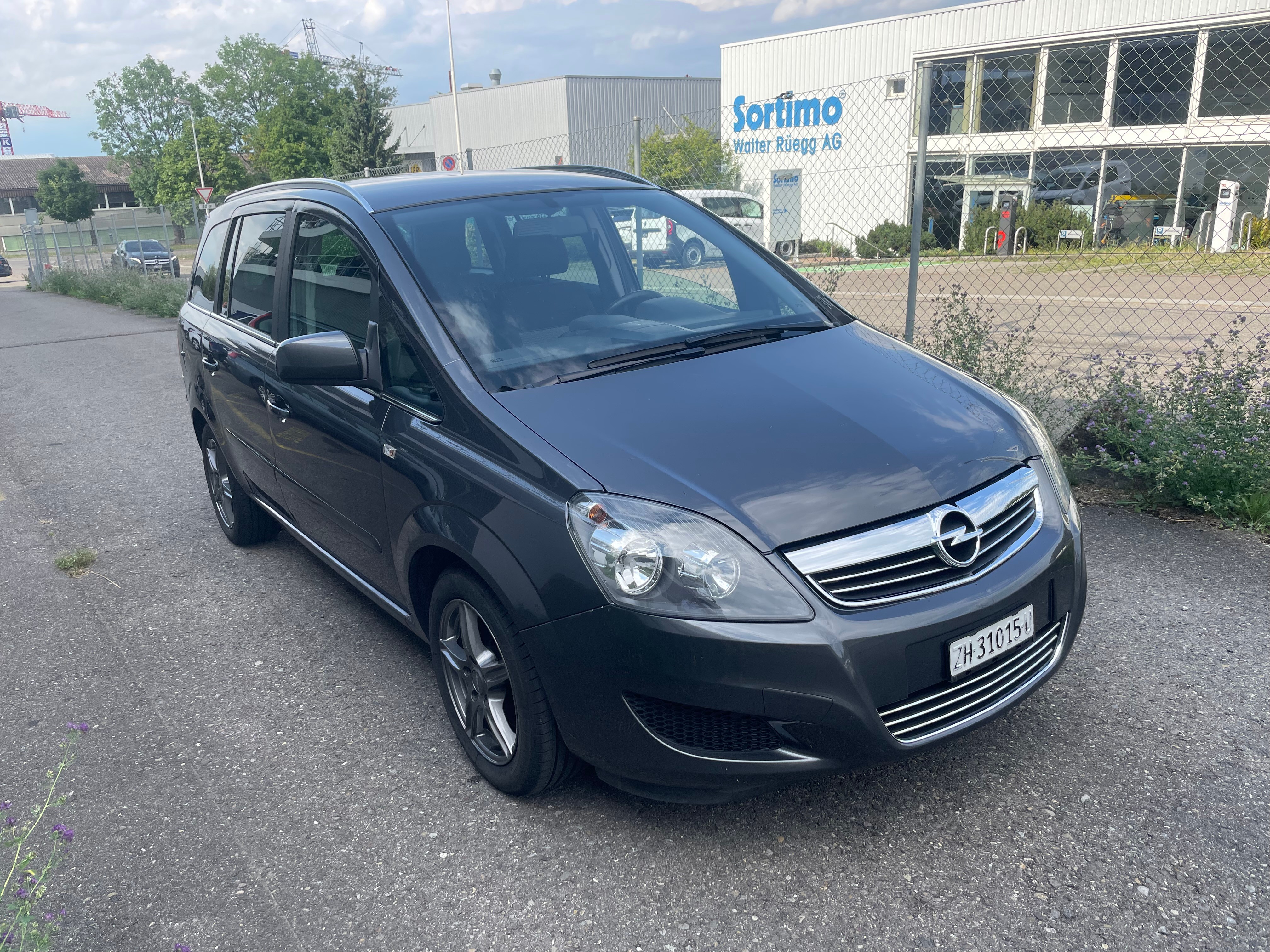 Car photo