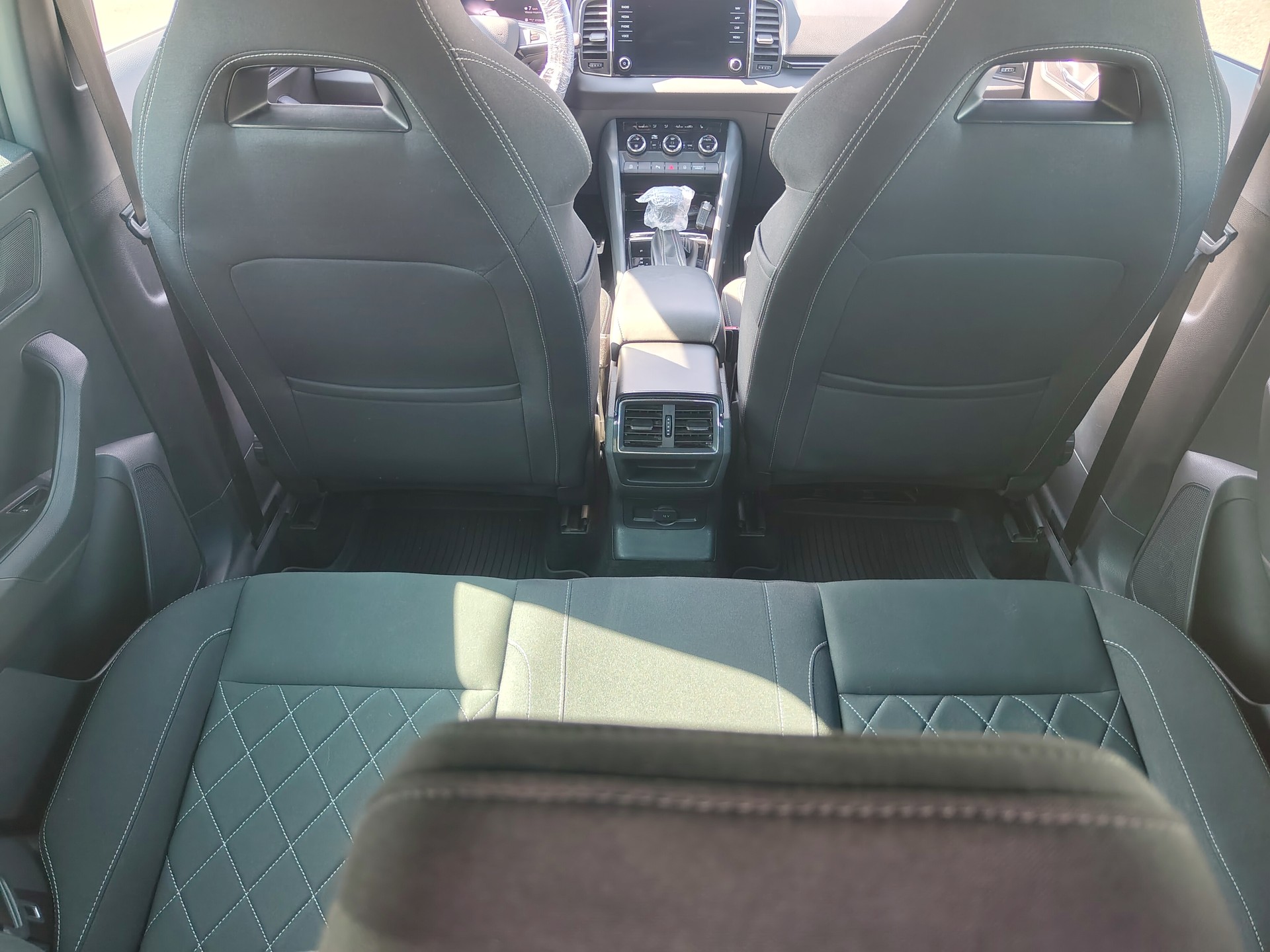 SKODA Karoq 2.0 TSI SportLine 4x4 DSG-image-11