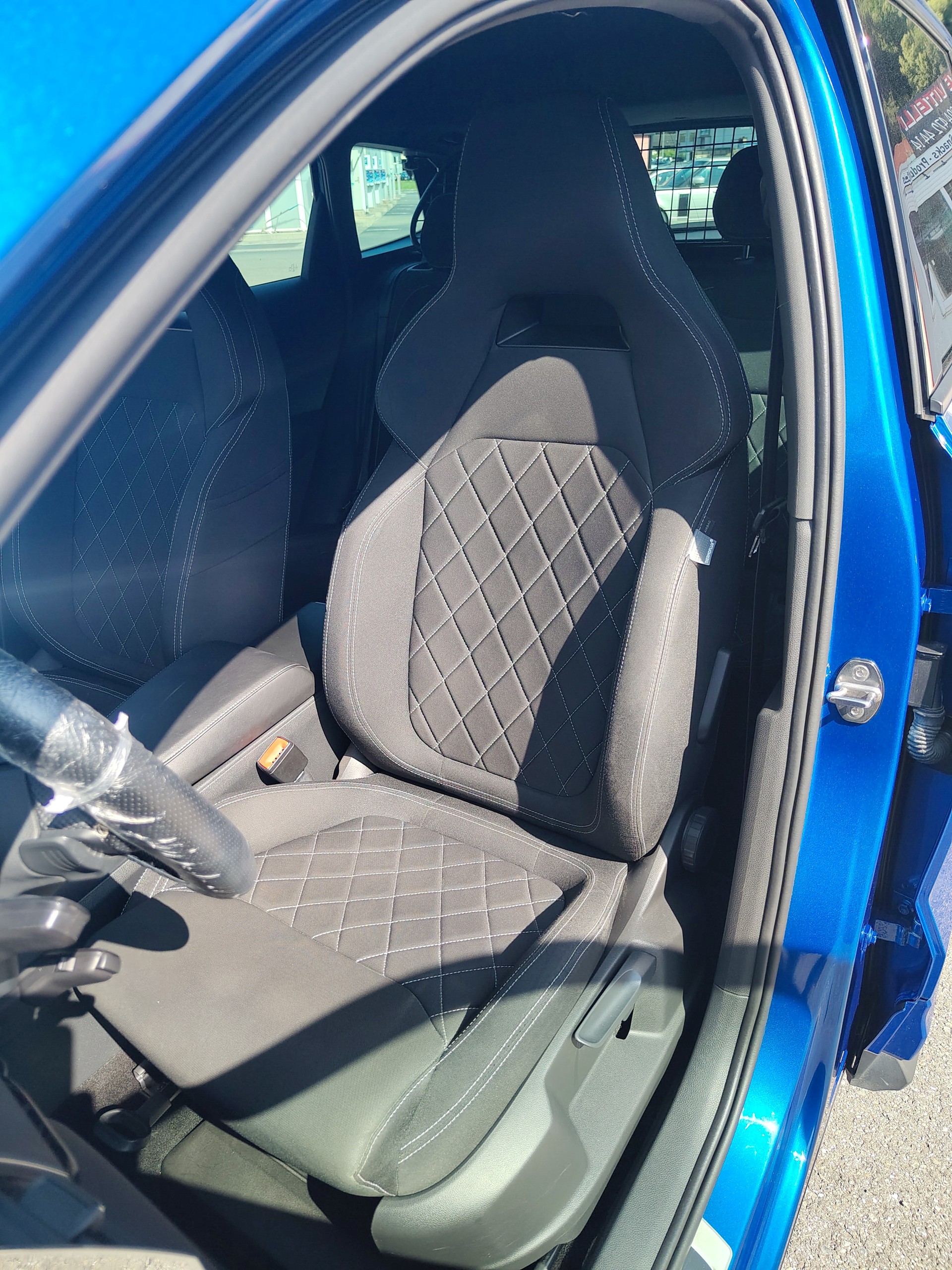 SKODA Karoq 2.0 TSI SportLine 4x4 DSG-image-5