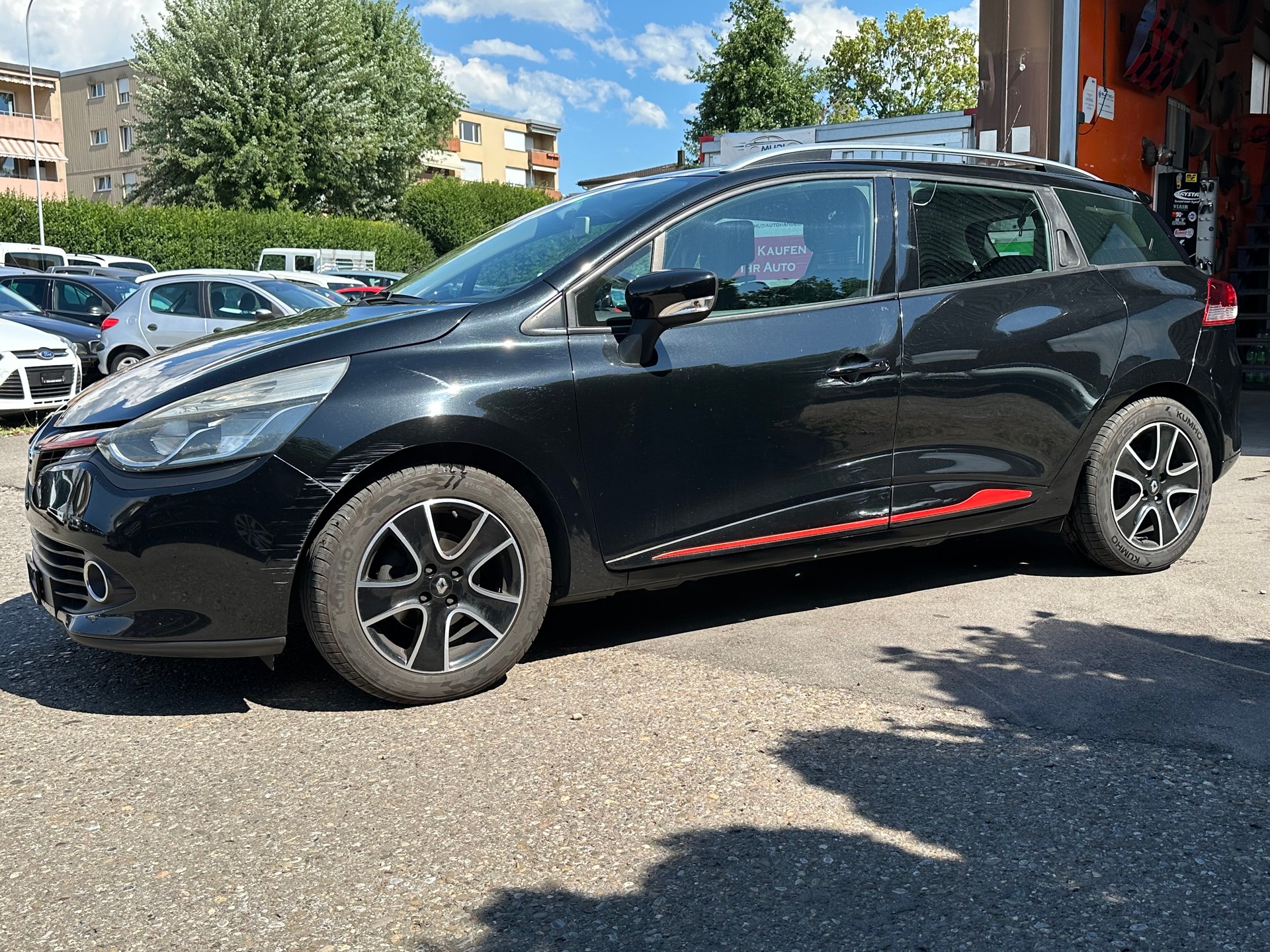 RENAULT Clio Grandtour 0.9 12V Swiss Edition-image-6