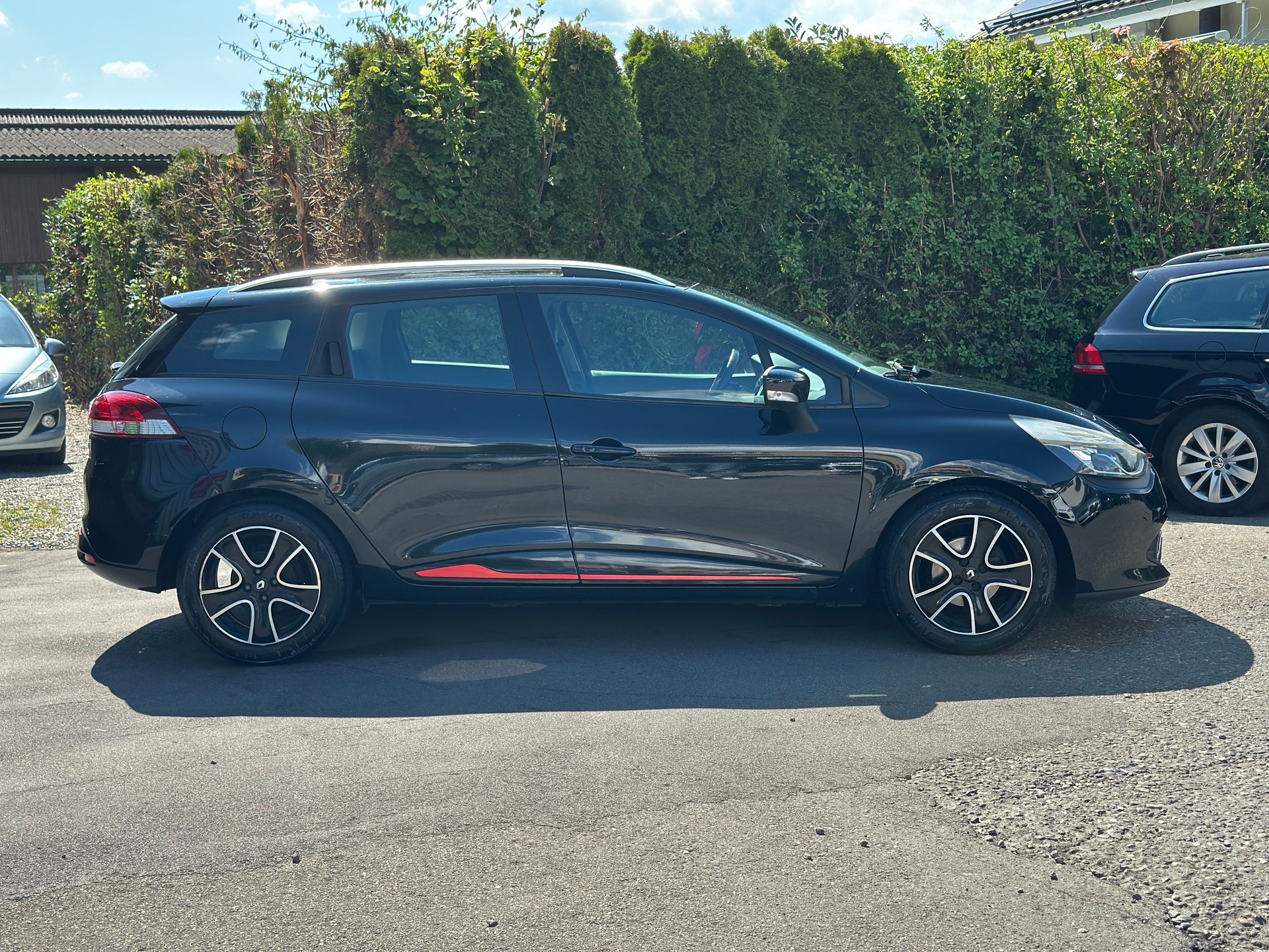 RENAULT Clio Grandtour 0.9 12V Swiss Edition-image-2