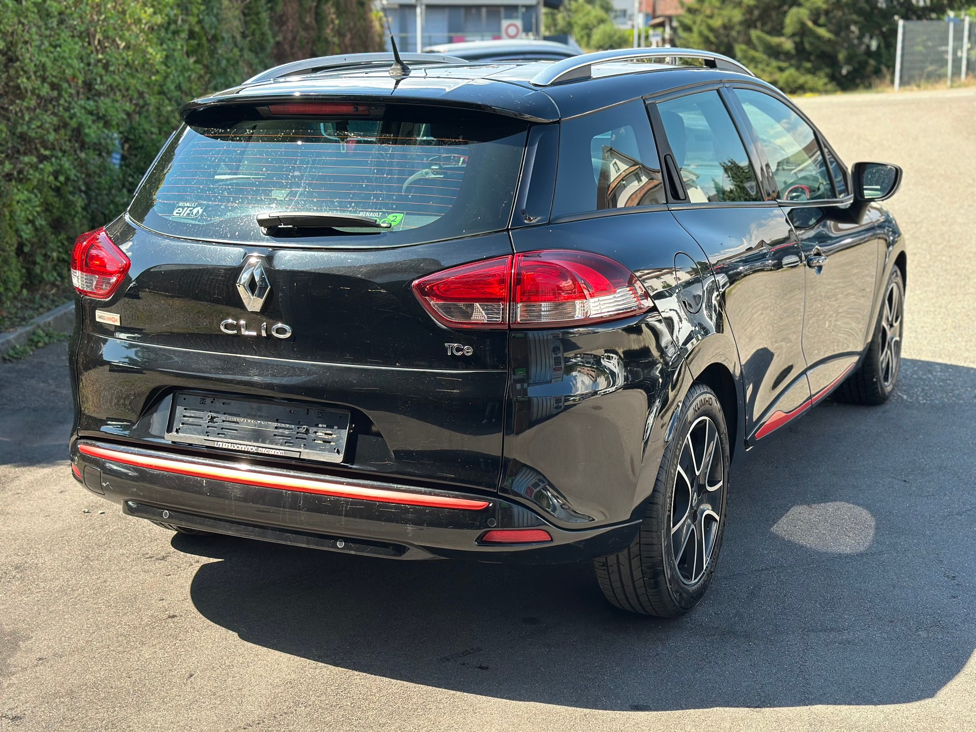 RENAULT Clio Grandtour 0.9 12V Swiss Edition-image-3