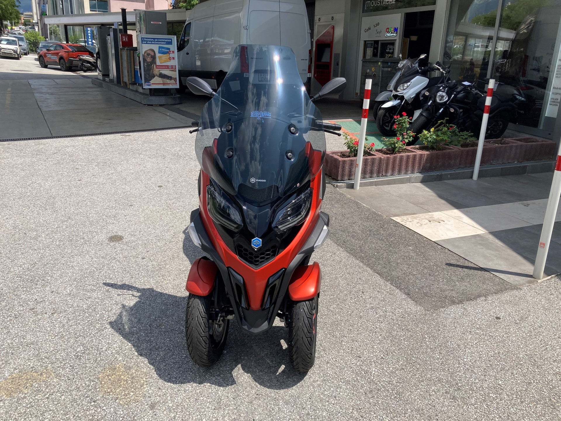 PIAGGIO MP3 400 Sport RST-showroom-element-2