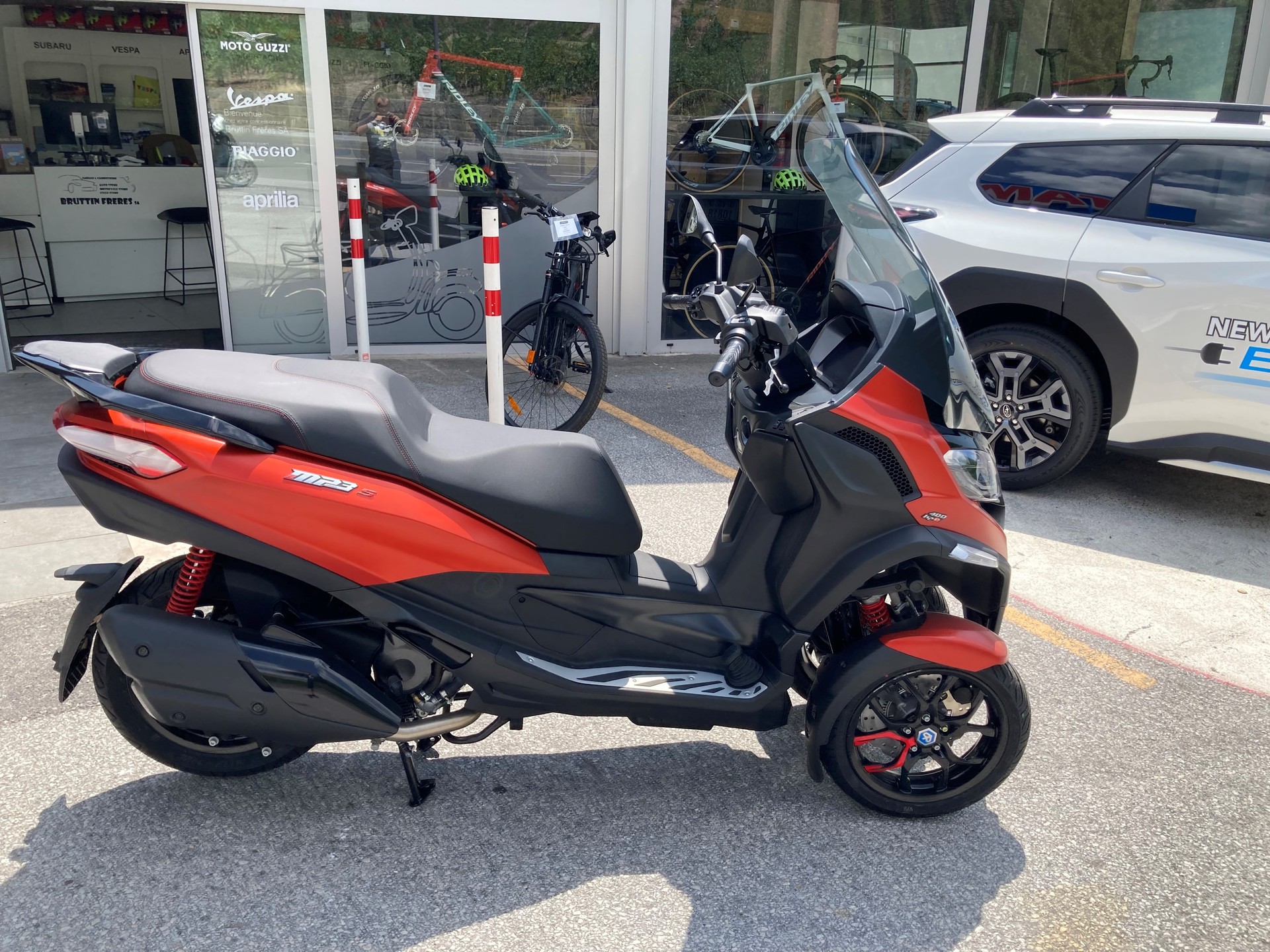 PIAGGIO MP3 400 Sport RST-image-4