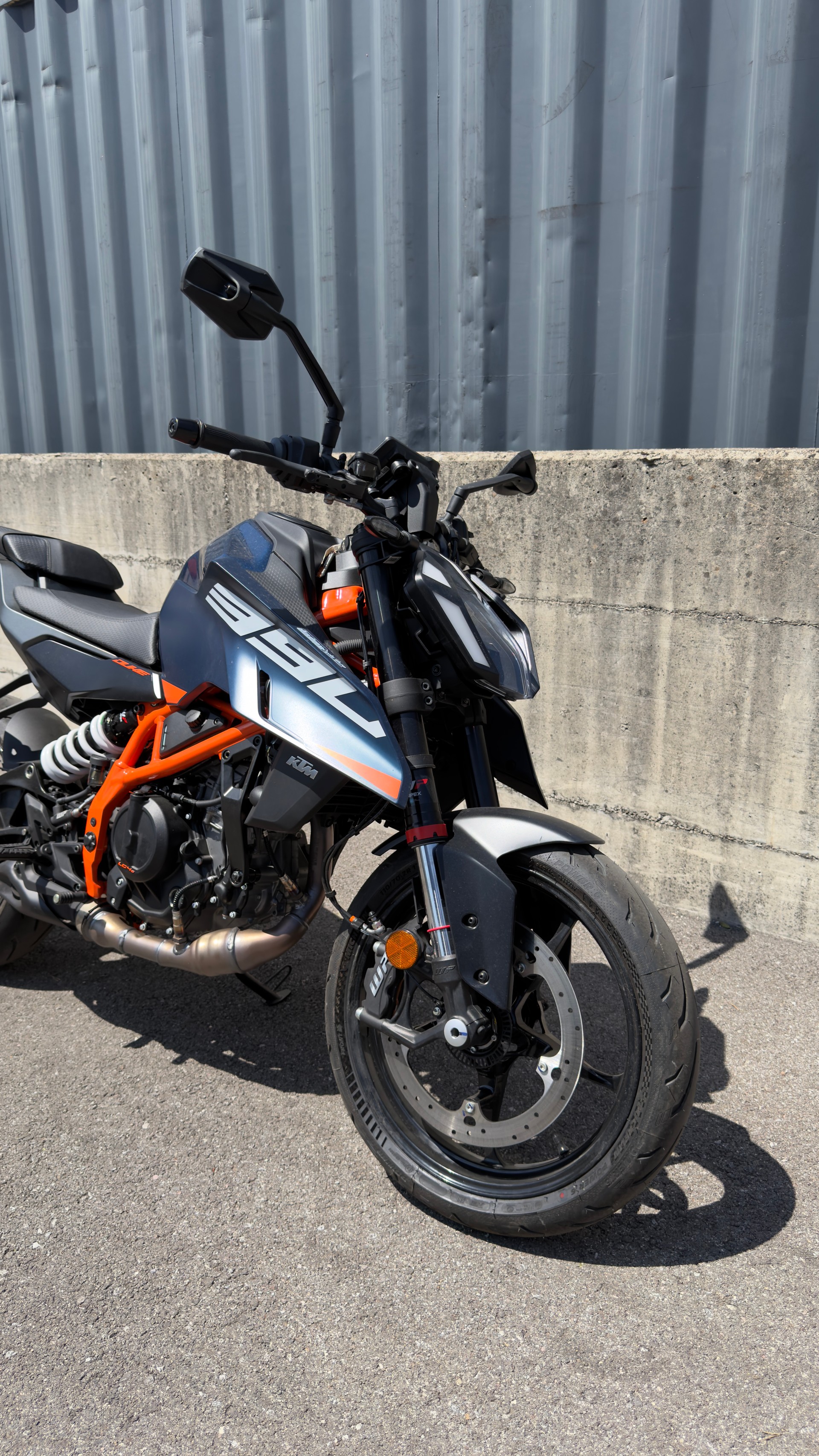 KTM 390 Duke-showroom-element-3