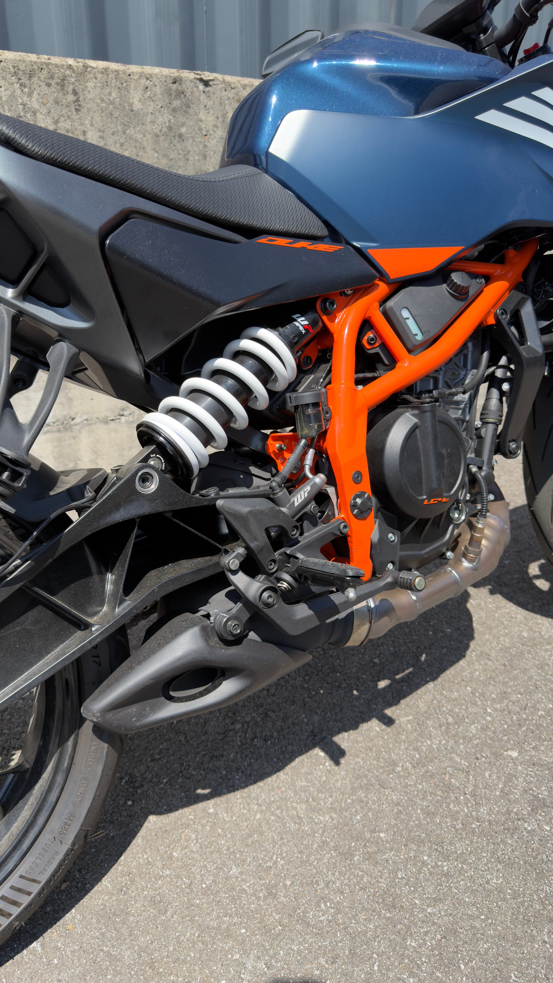 KTM 390 Duke-image-8
