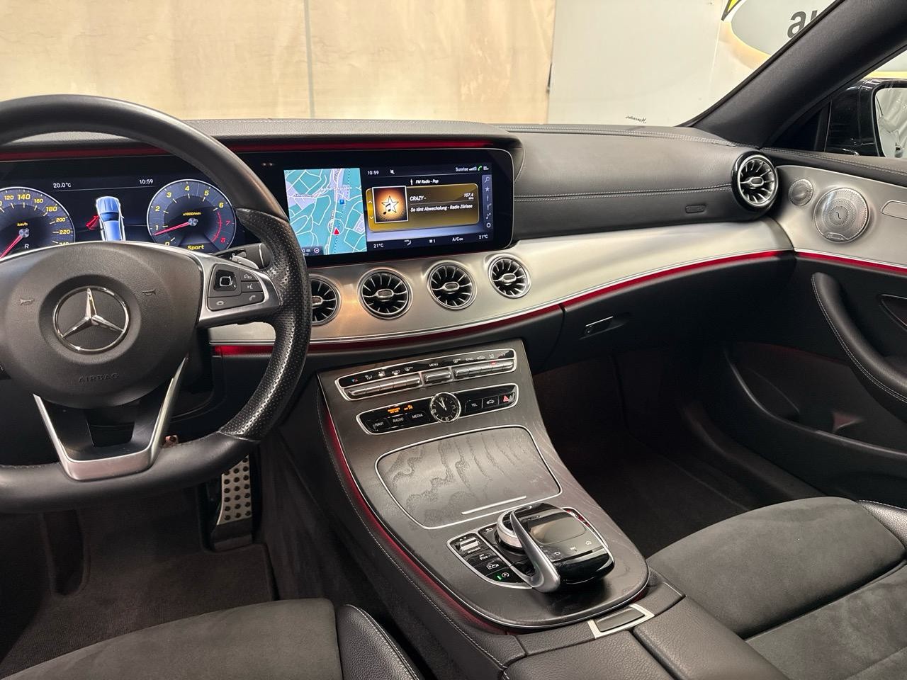 MERCEDES-BENZ E 200 Coupé AMG Line 9G-Tronic-image-5