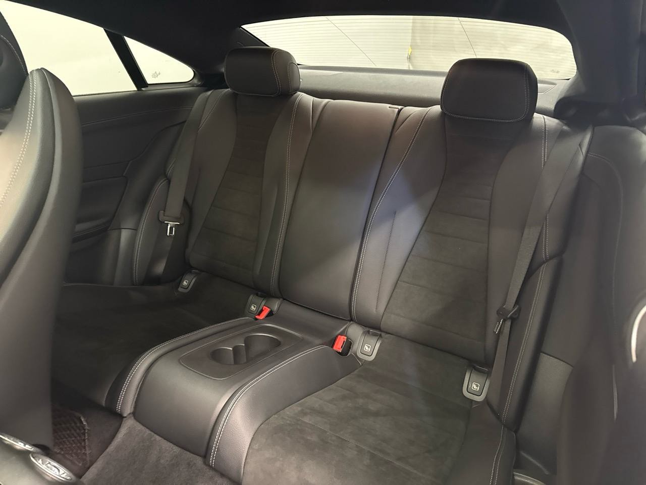 MERCEDES-BENZ E 200 Coupé AMG Line 9G-Tronic-image-8