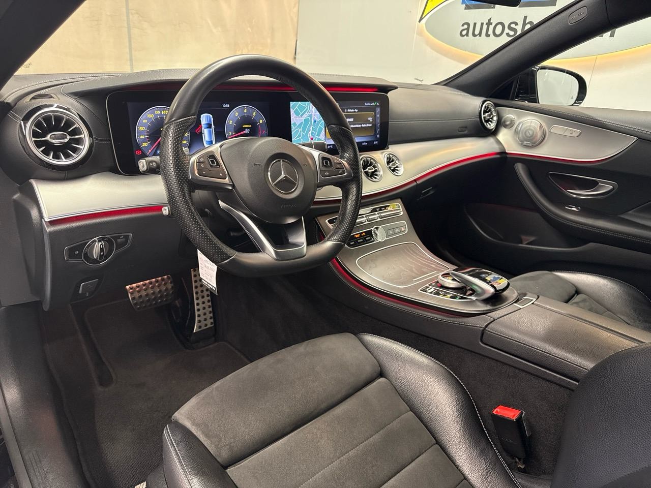 MERCEDES-BENZ E 200 Coupé AMG Line 9G-Tronic-image-2