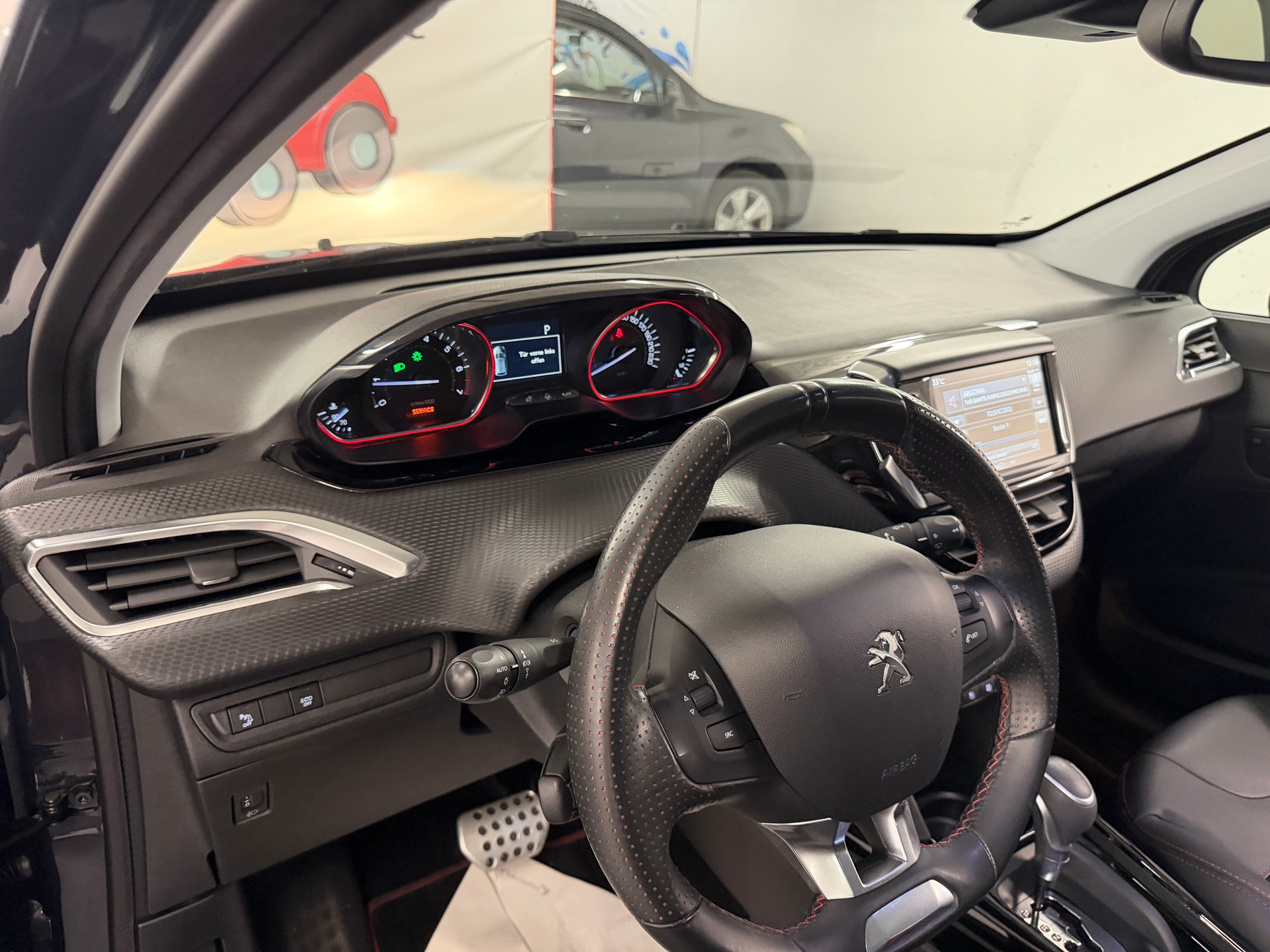 PEUGEOT 2008 1.2 PureTech GT Line EAT6-image-8