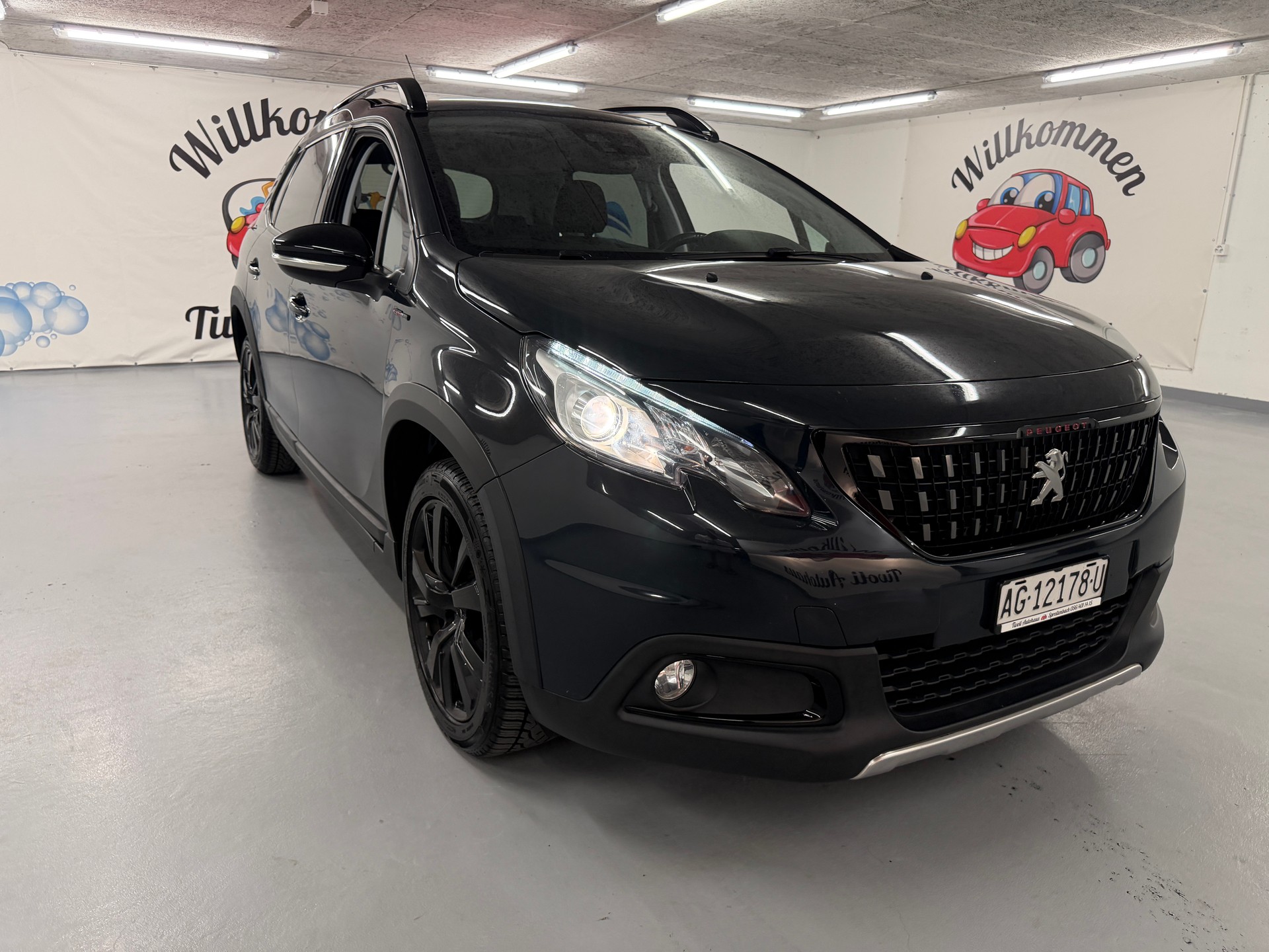 PEUGEOT 2008 1.2 PureTech GT Line EAT6-image-1