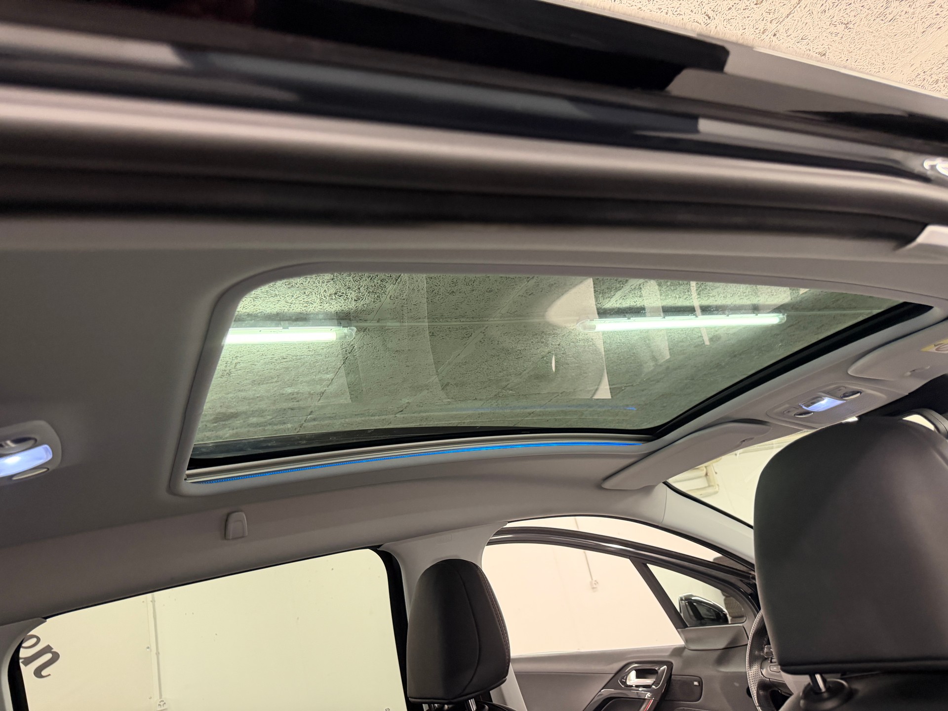 PEUGEOT 2008 1.2 PureTech GT Line EAT6-image-14