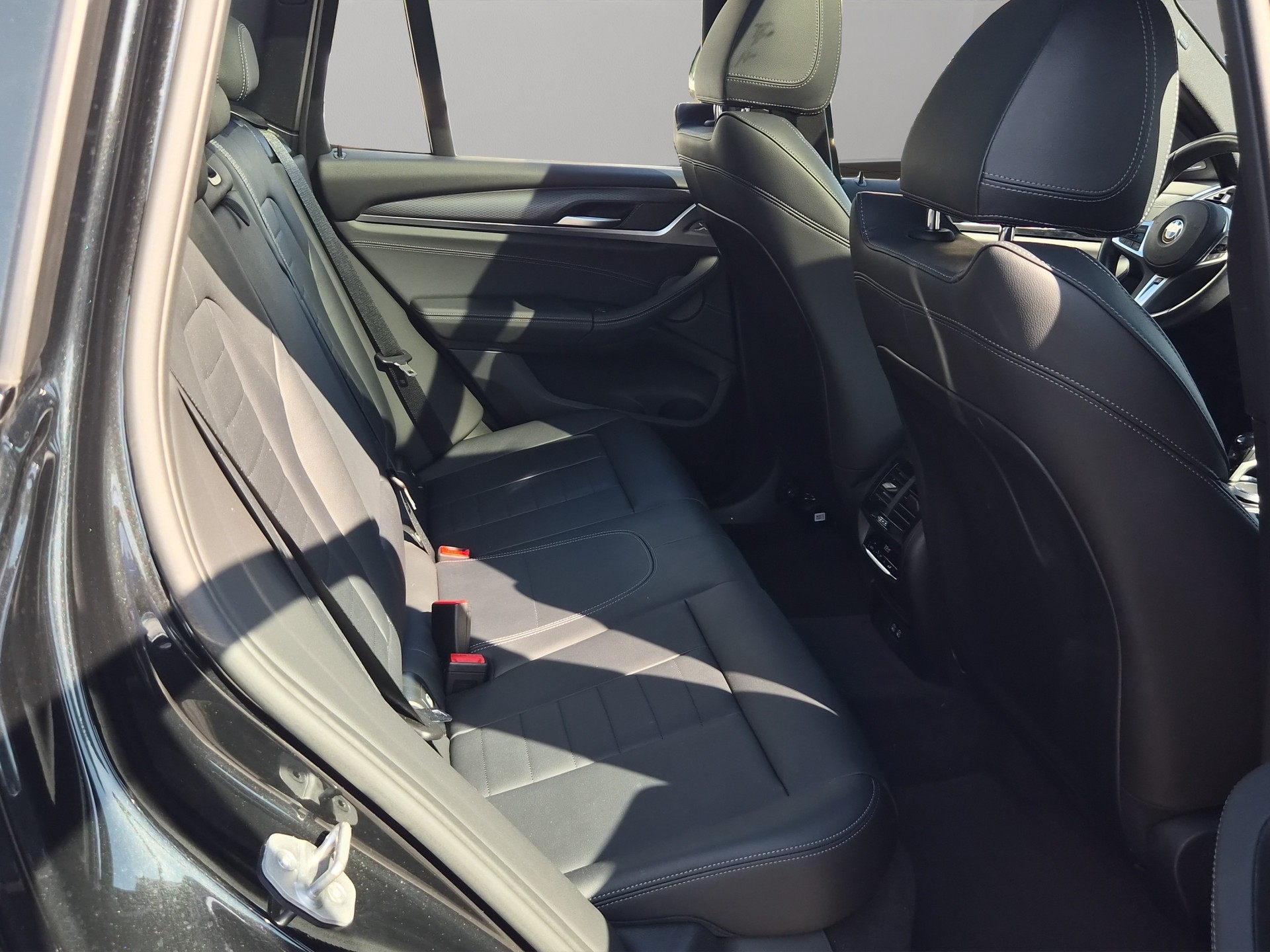 BMW X3 xDrive 20i M Sport Edition Steptronic-image-21