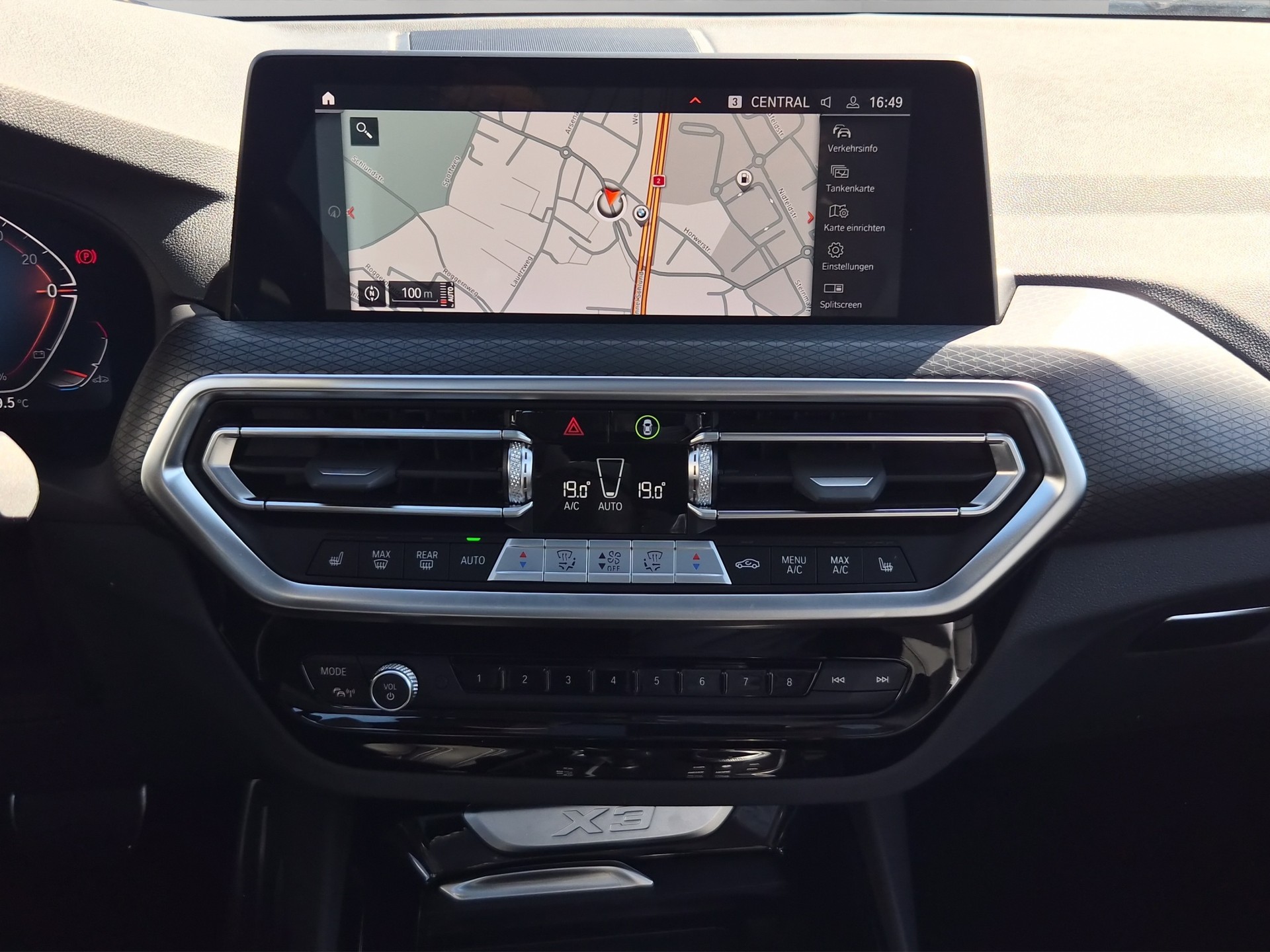 BMW X3 xDrive 20i M Sport Edition Steptronic-image-17