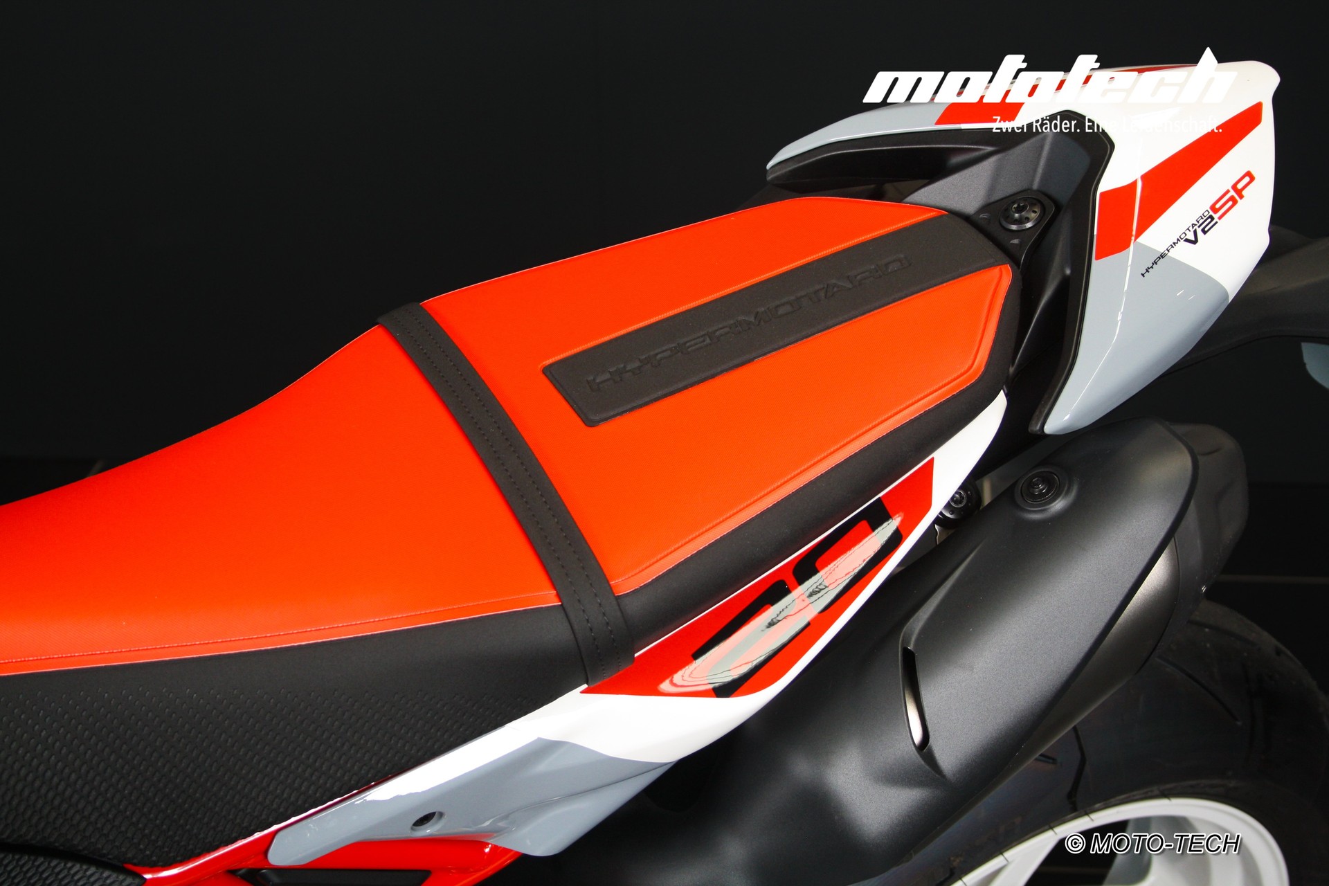 DUCATI Hypermotard V2 SP-image-7