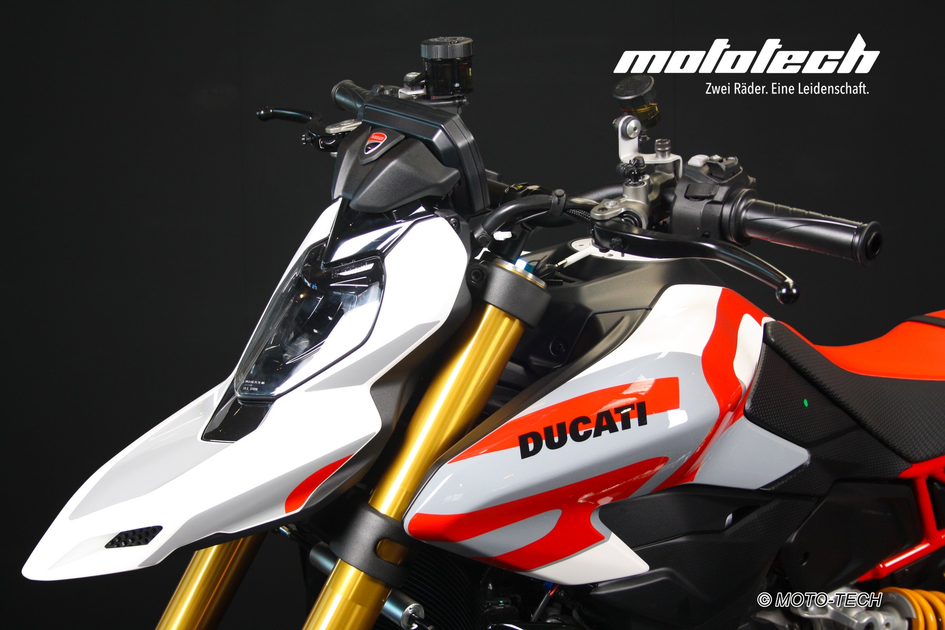 DUCATI Hypermotard V2 SP-image-6